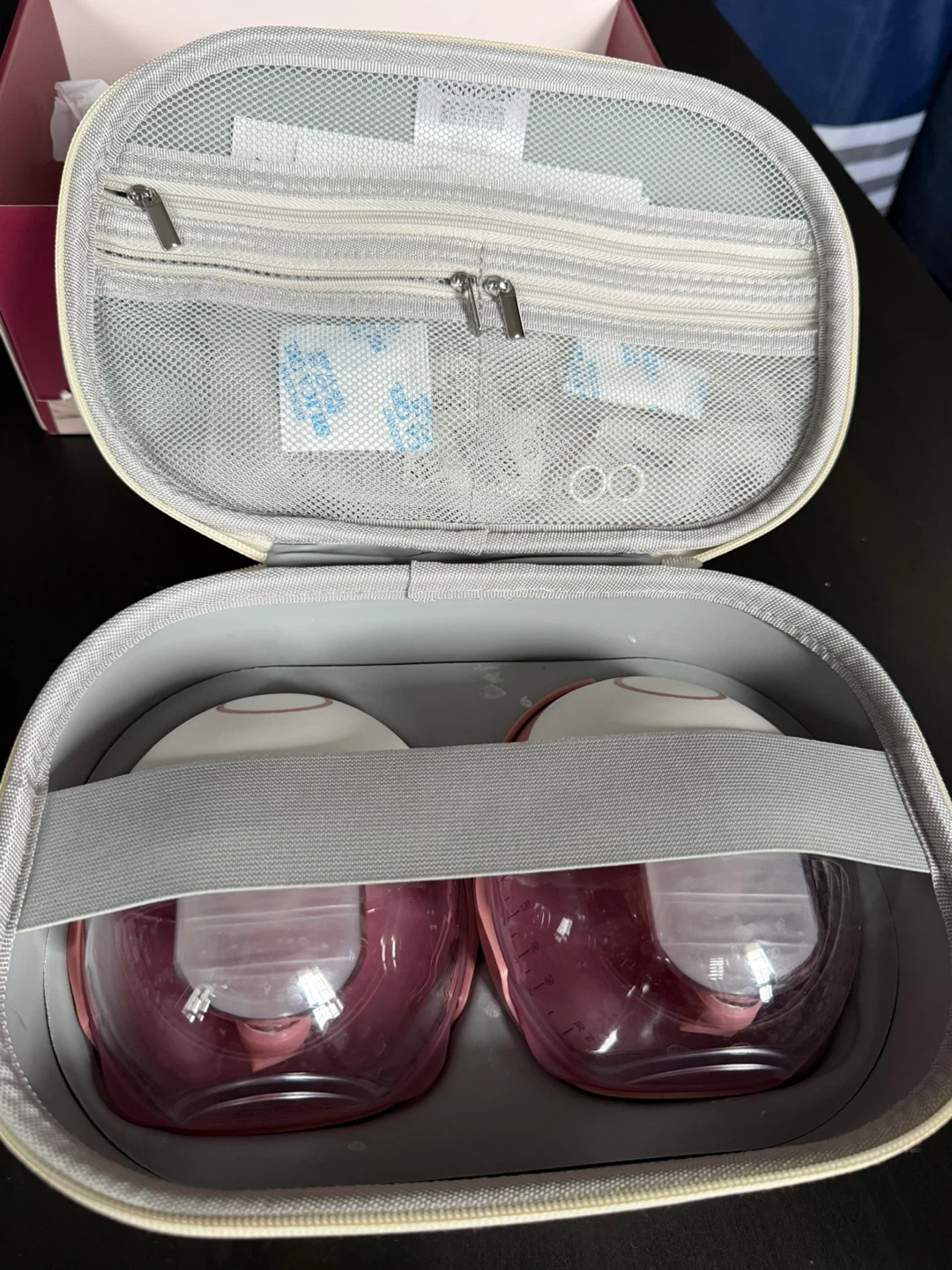 Momcozy M6– Excellent Condition with Extras Included - photo 2