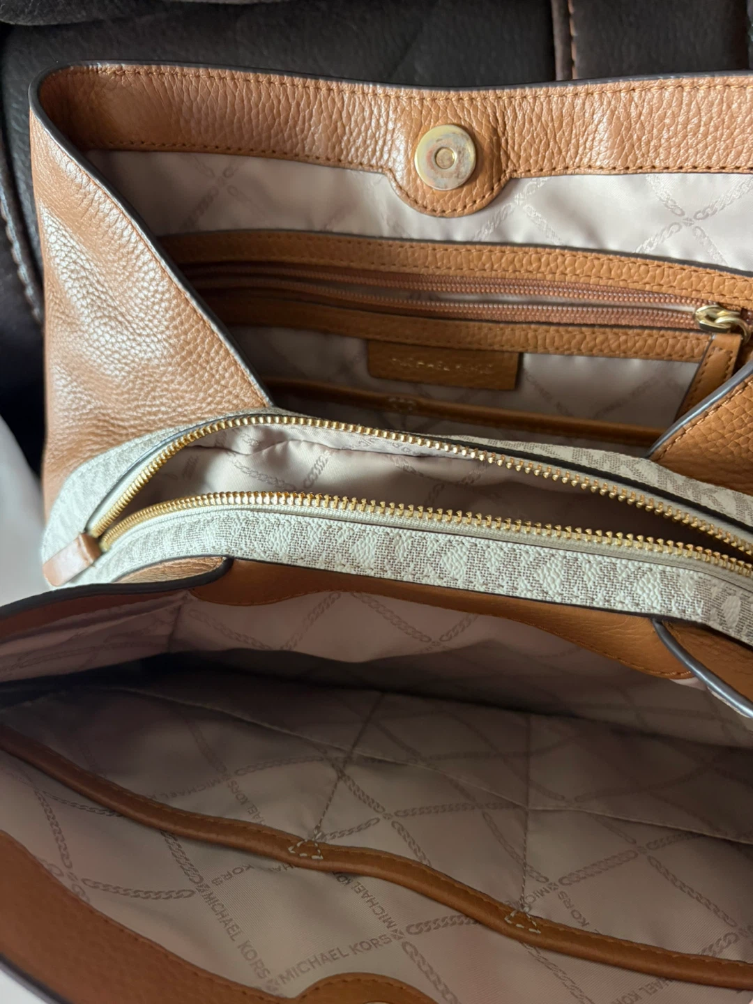 Michael Kors Tote Bag with Signature MK Pattern - photo 2