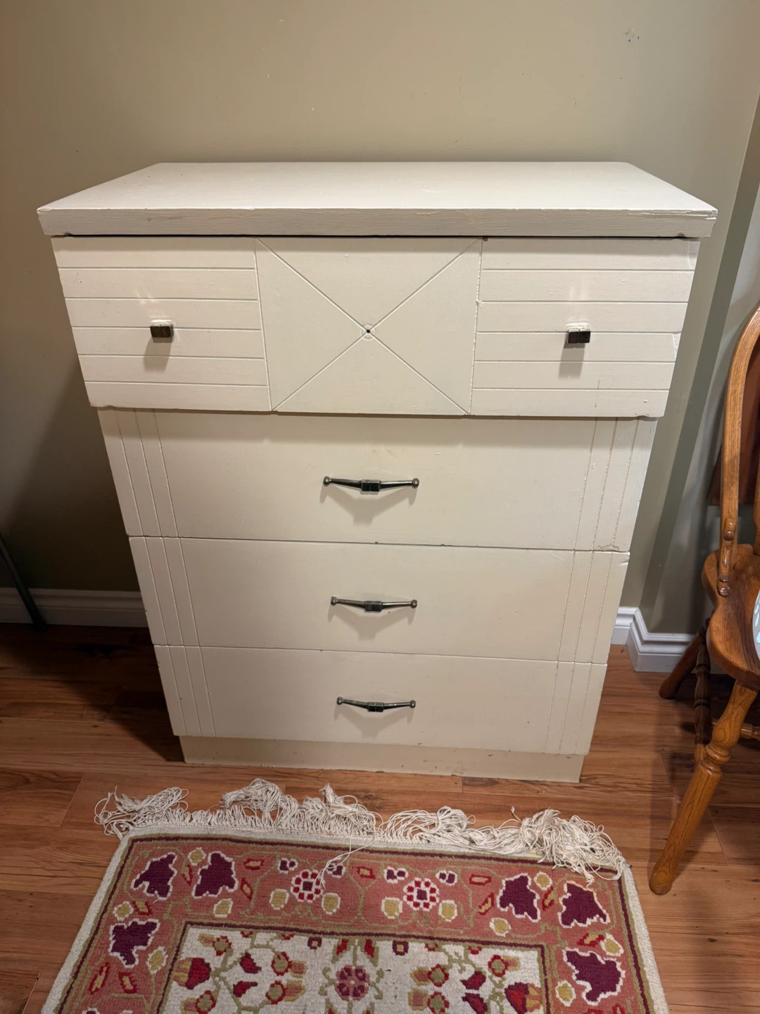 Vintage Cream Dresser with 4 Drawers
