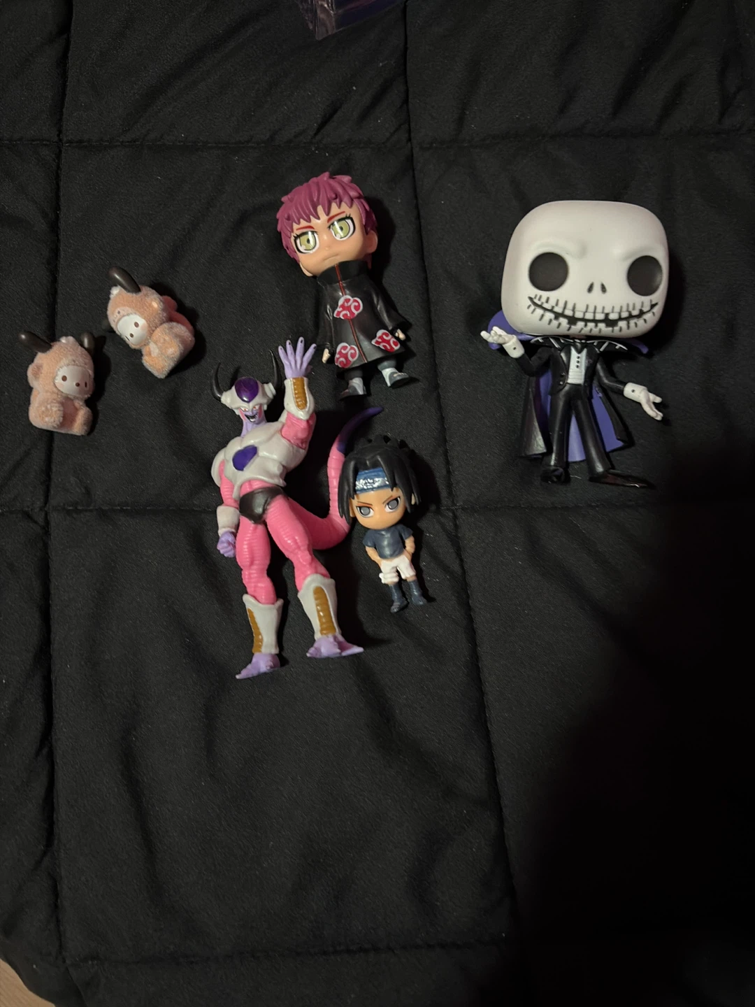 Figures Lot