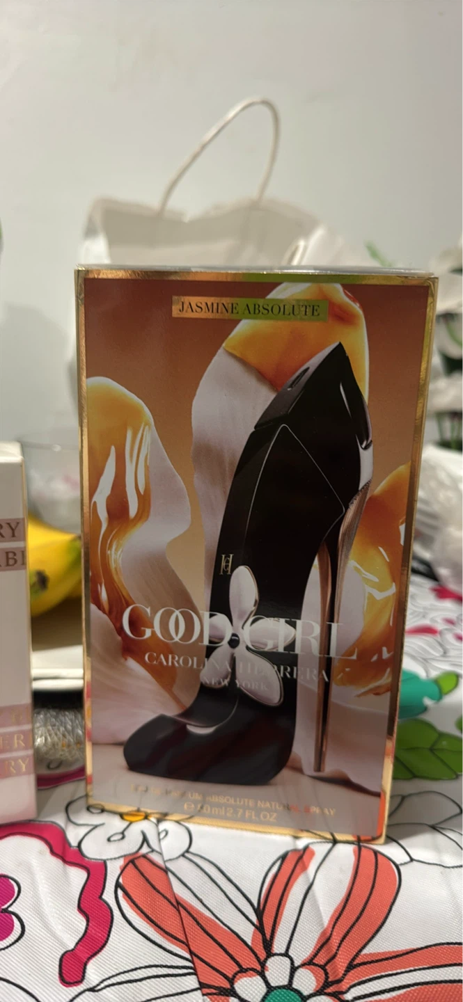 Perfume carolina herrera  jazmine absoluta