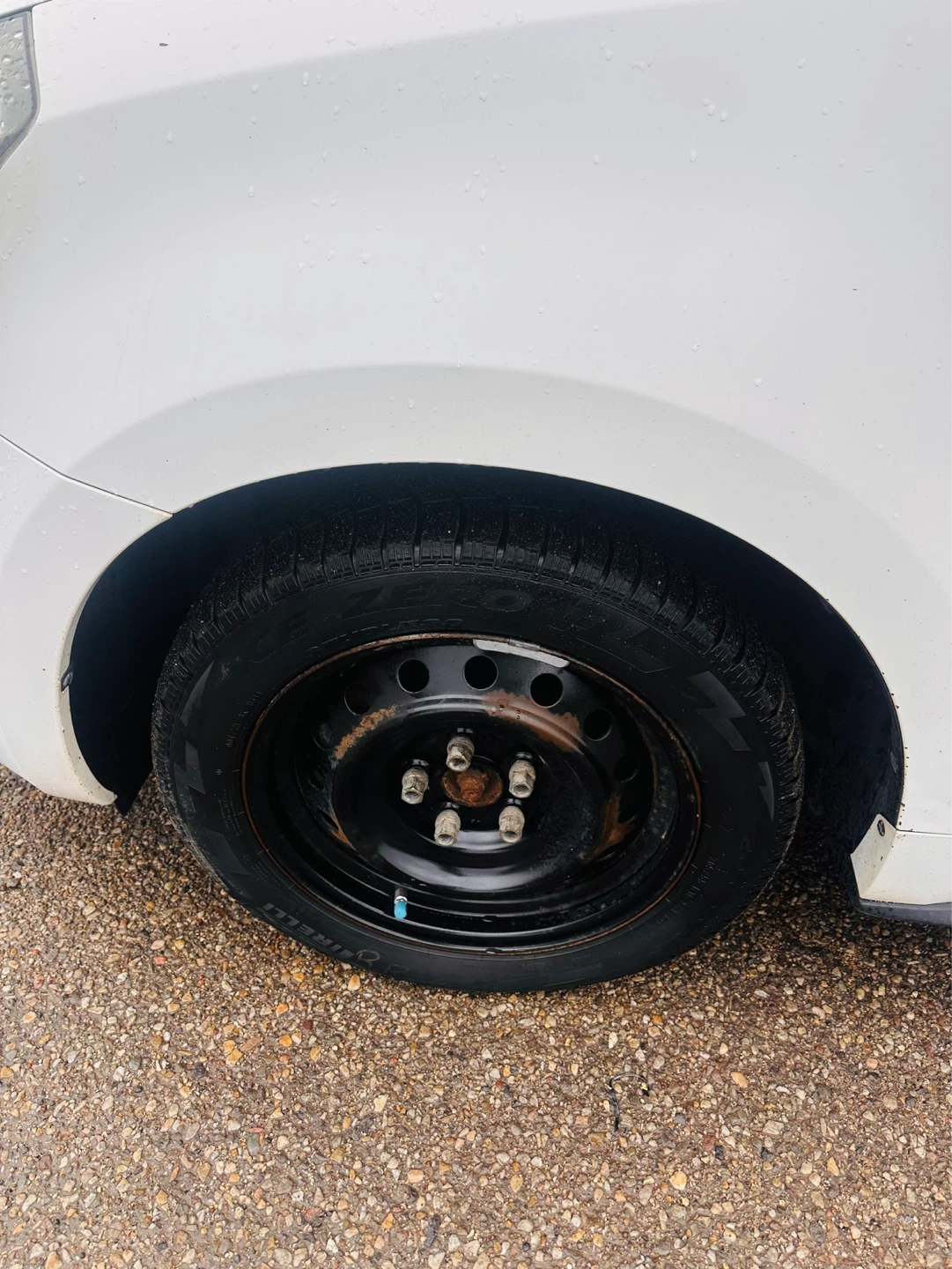 2010 Pontiac Vibe Hatchback All Wheel Drive - photo 5