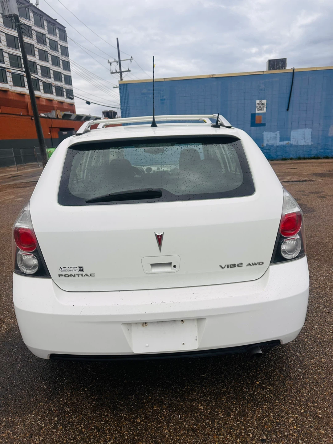 2010 Pontiac Vibe Hatchback All Wheel Drive - photo 2