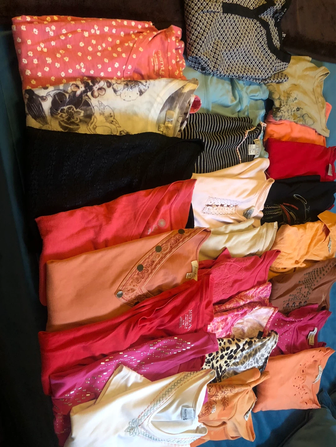 Assorted Women's Tops Bundle - photo 3