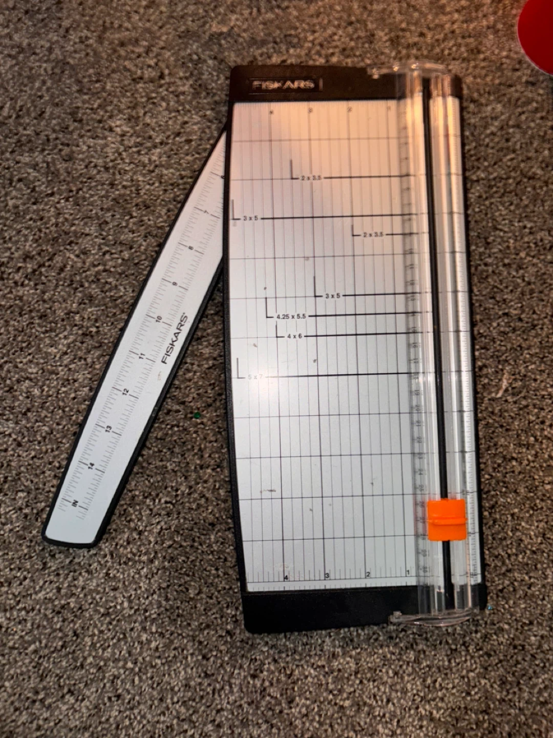 Fiskars Paper Trimmer with Extendable Ruler