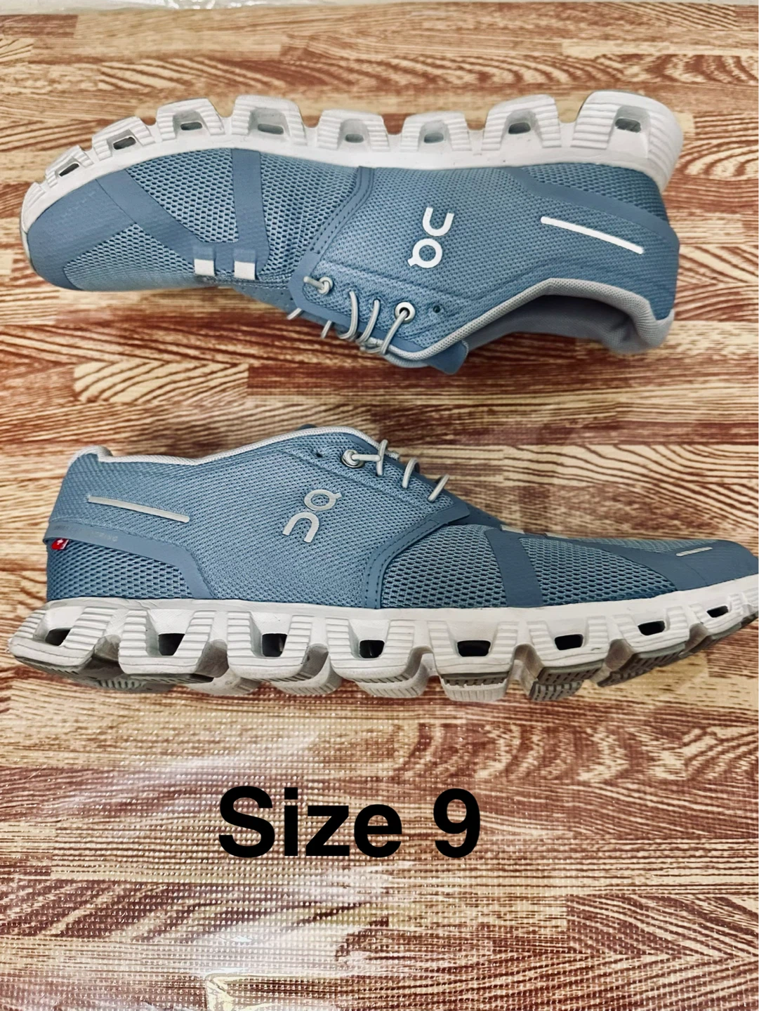 On Cloud Running Shoes - Men's Size 9 - photo 2
