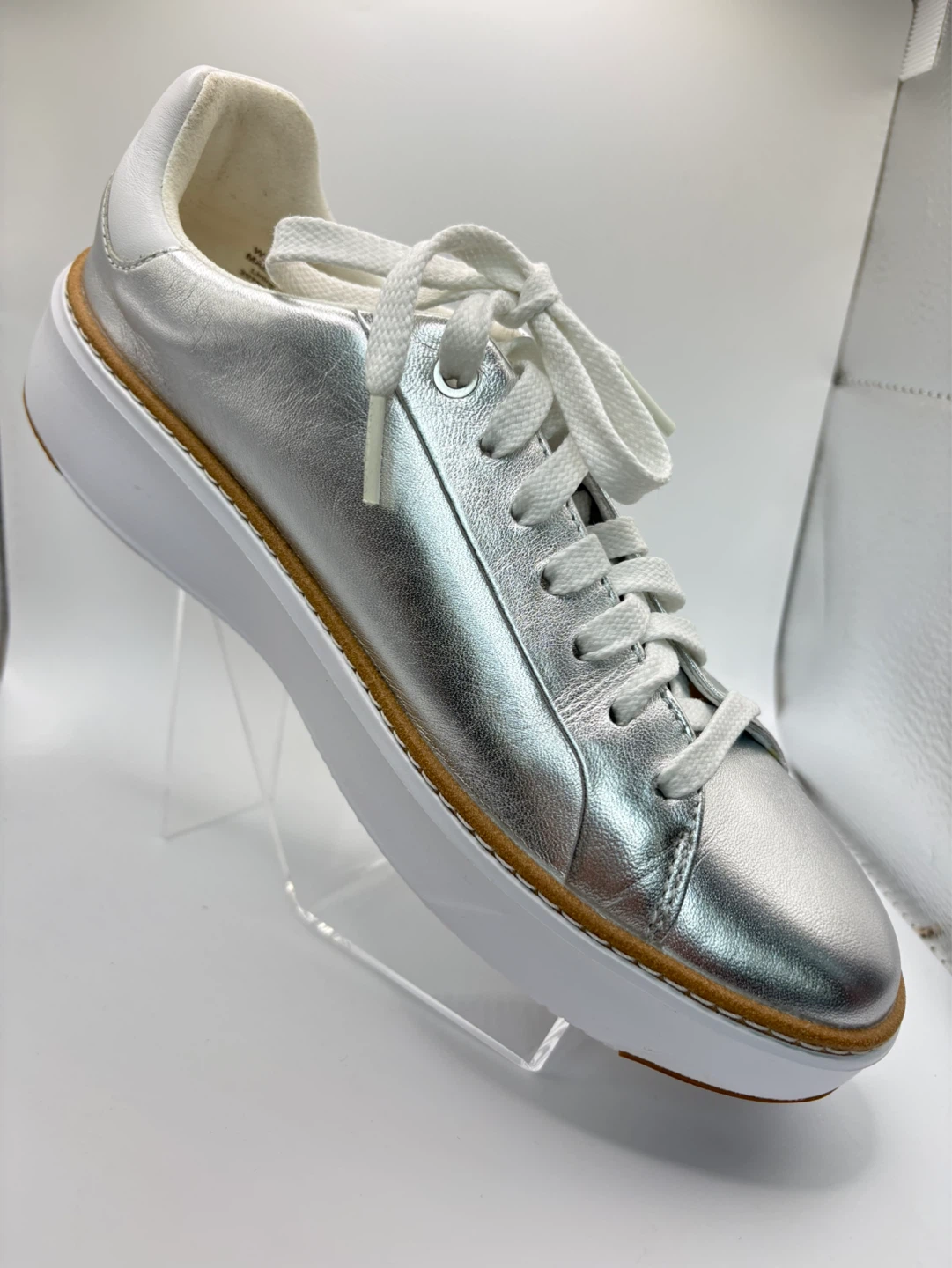 7.5 - Like New! Cole Haan Silver Leather Sneakers - photo 4