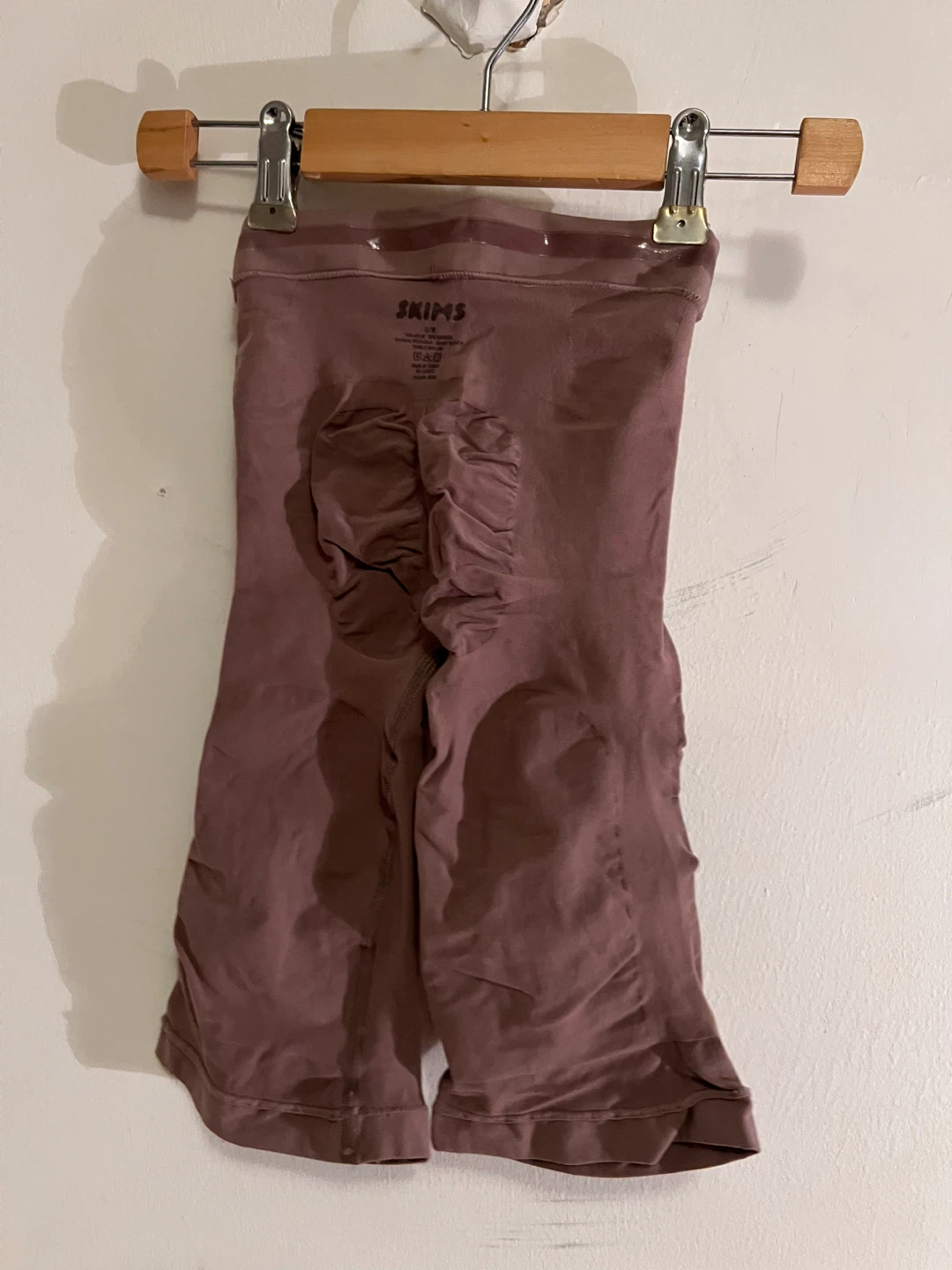 SKIMS Sculpting Compression Shorts - photo 2