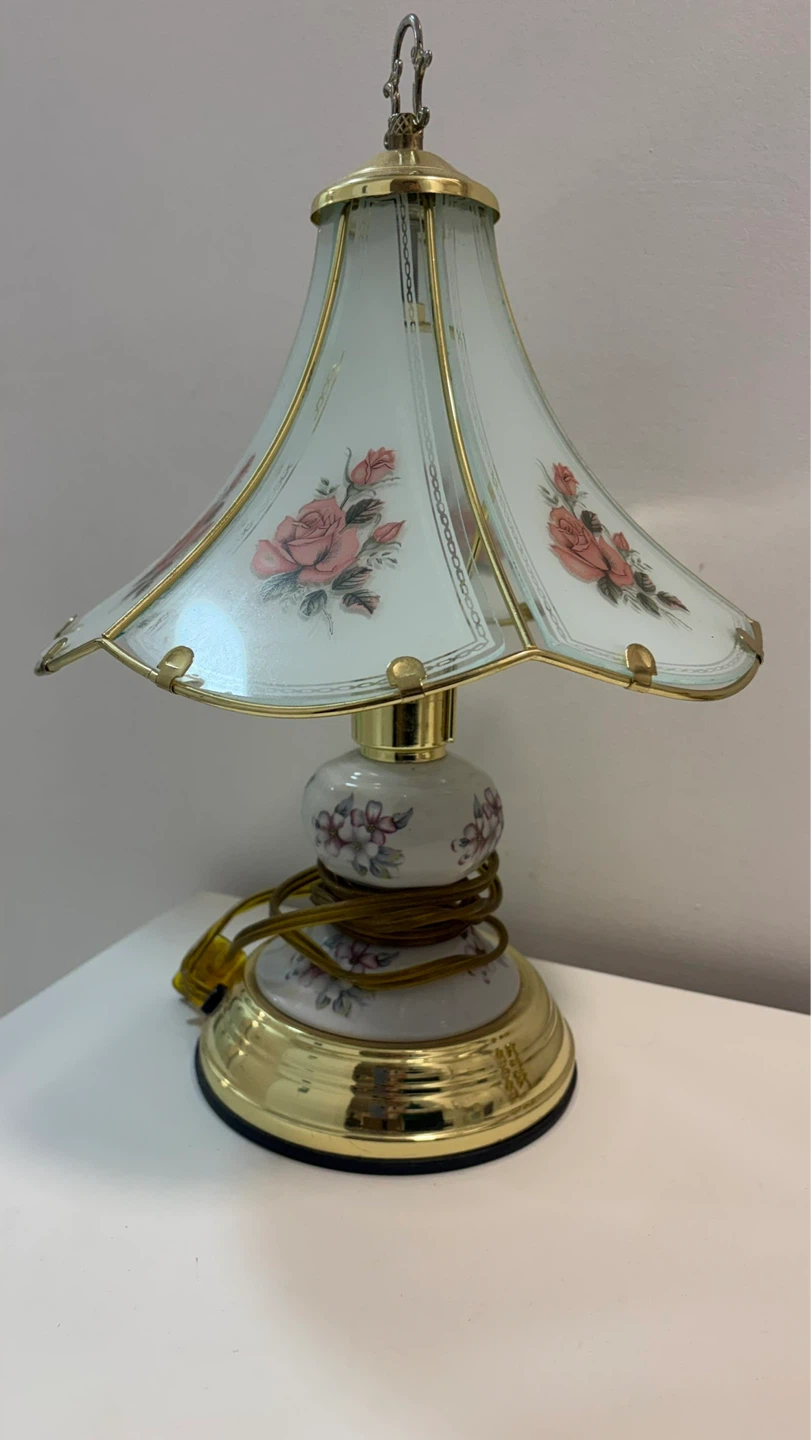 Vintage Rose Floral Table Lamp