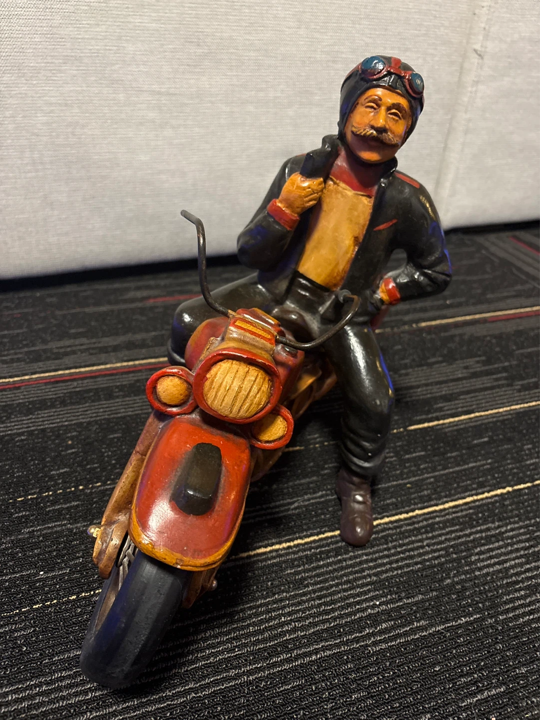Vintage Wooden Motorcycle Carving - RARE - photo 2