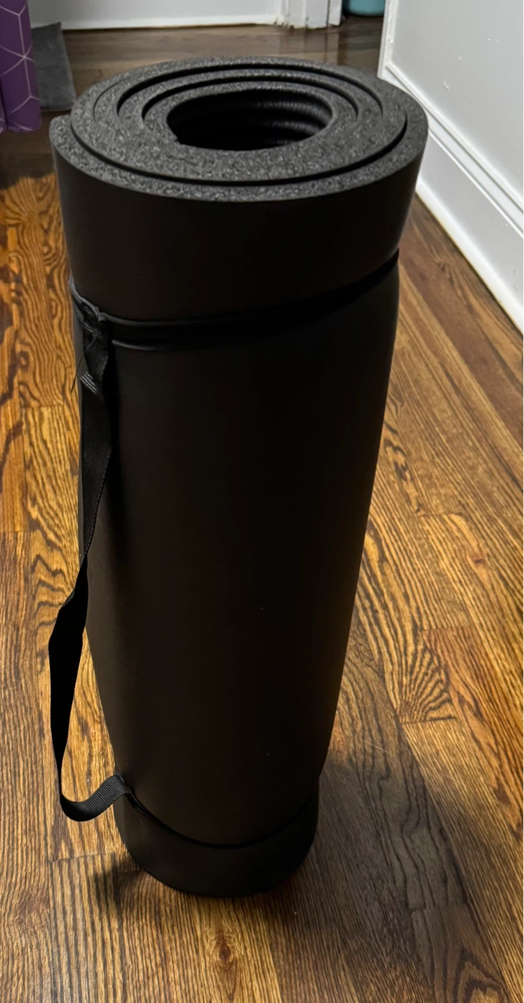 Black Yoga Mat with Strap