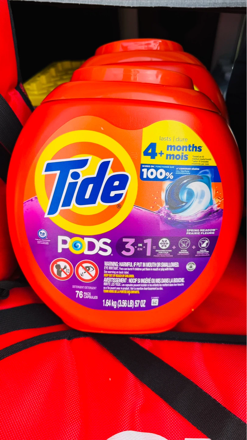 Tide Pods Spring Meadow Laundry Detergent (76 Capsules)
