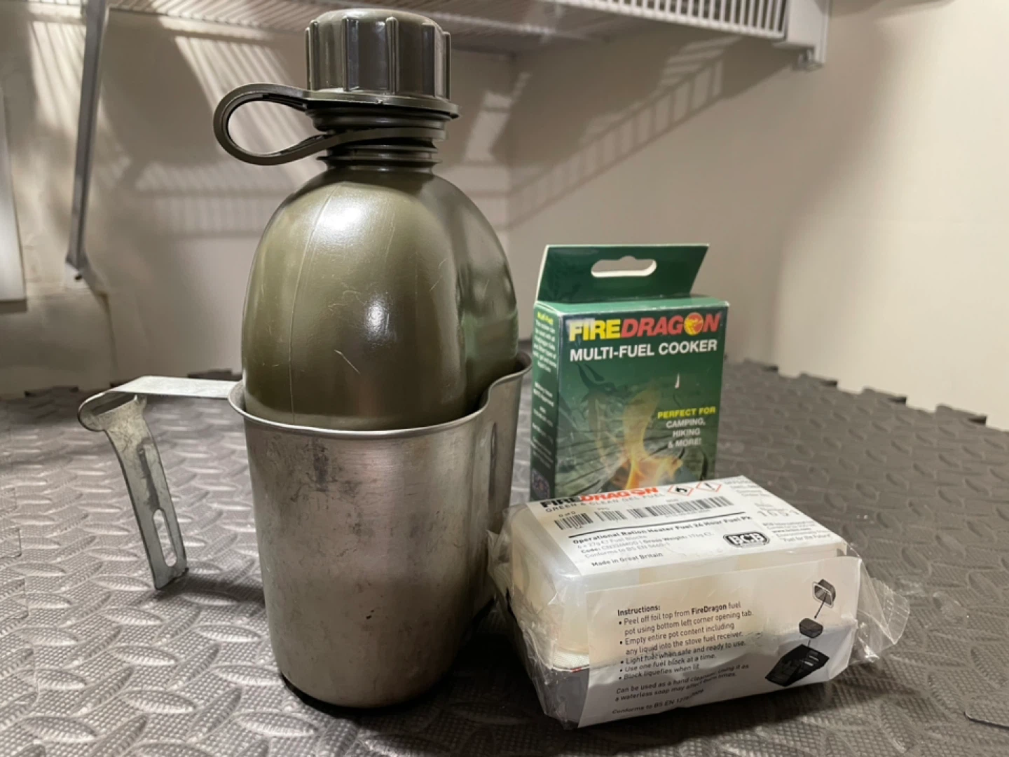 Vietnam Era US Military Canteen Cup L-Handle + Ration Stove