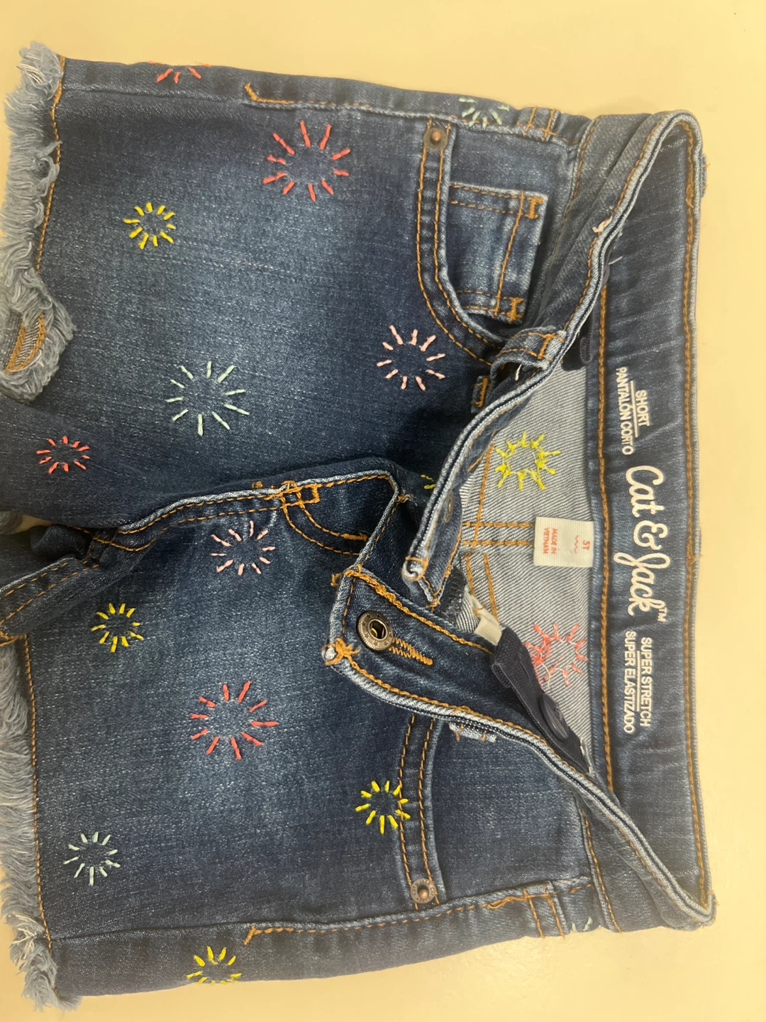 Cat & Jack Girls Denim Shorts Size 5T - photo 3