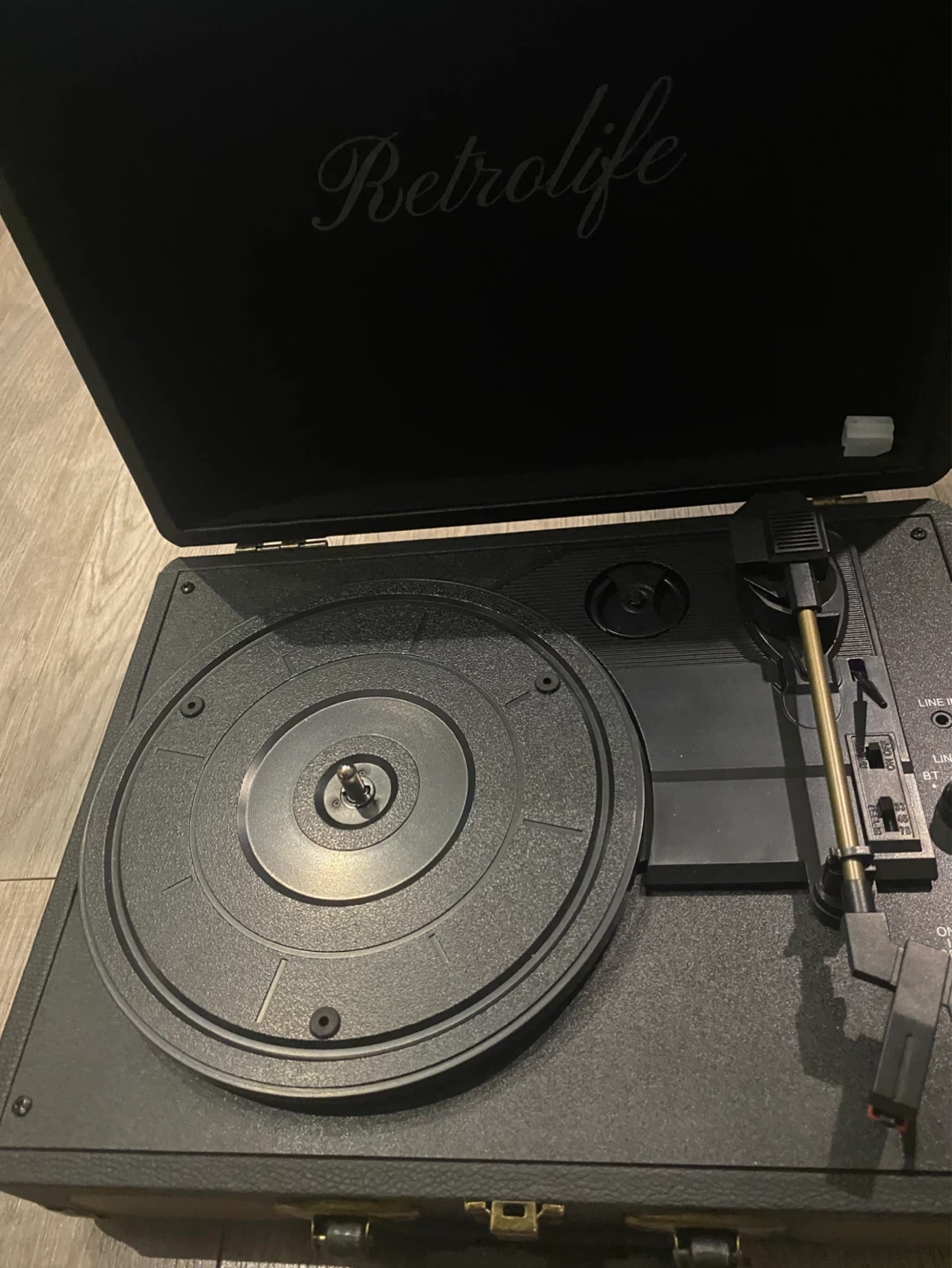 Retrolife Portable Record Player - photo 2