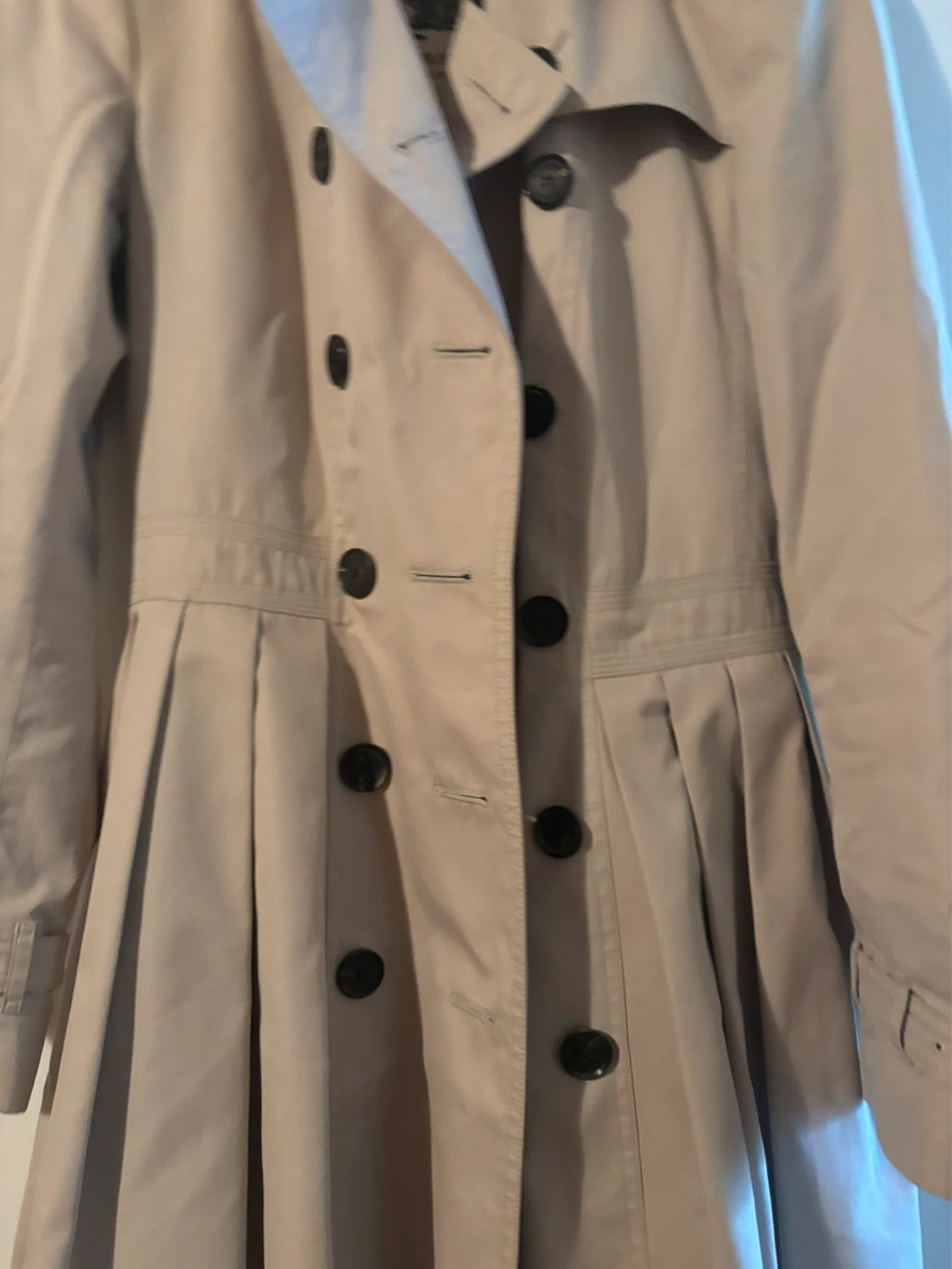 Burberry Short Trench Coat in size 6 - photo 4