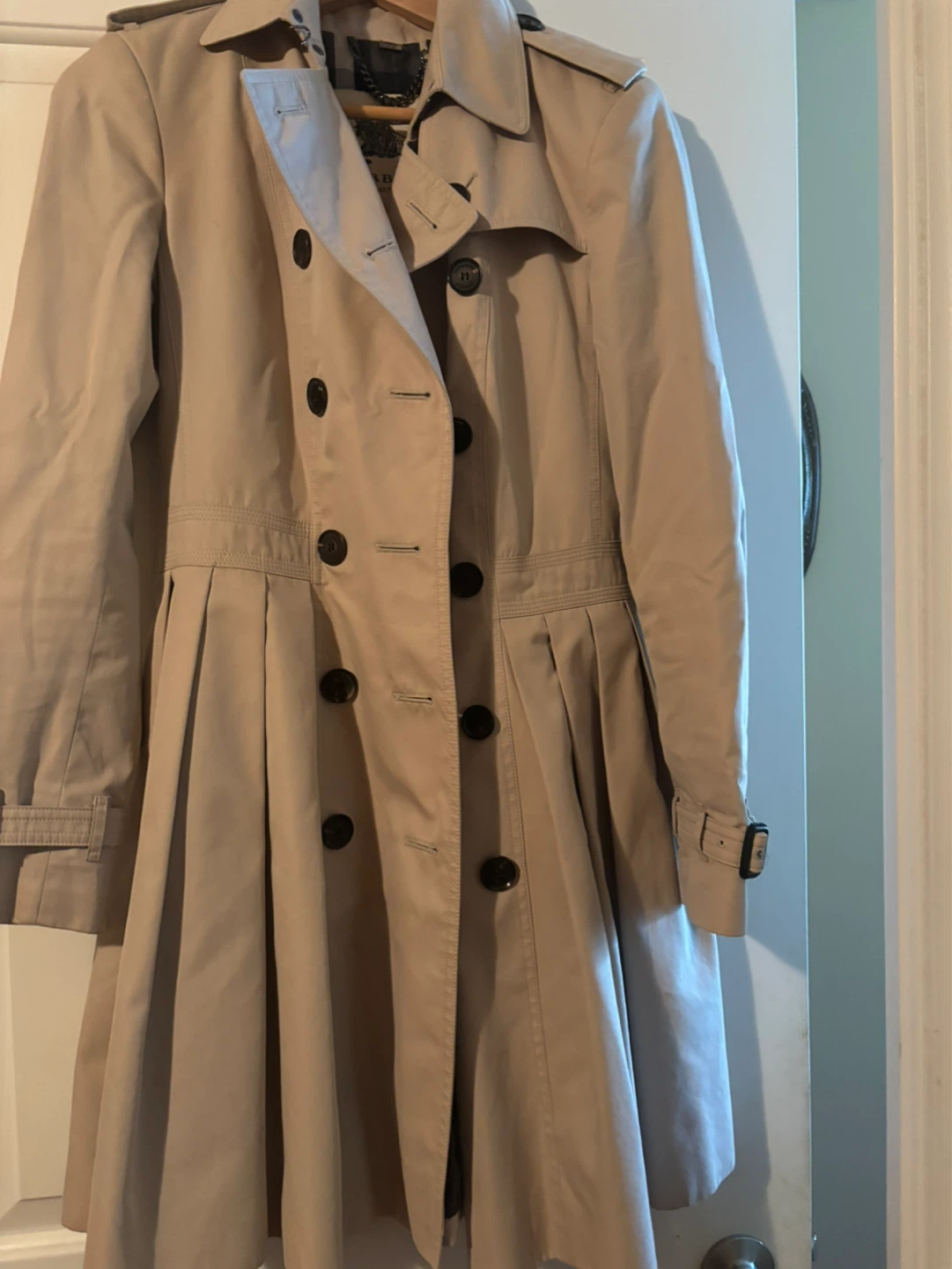 Burberry Short Trench Coat in size 6 - photo 2