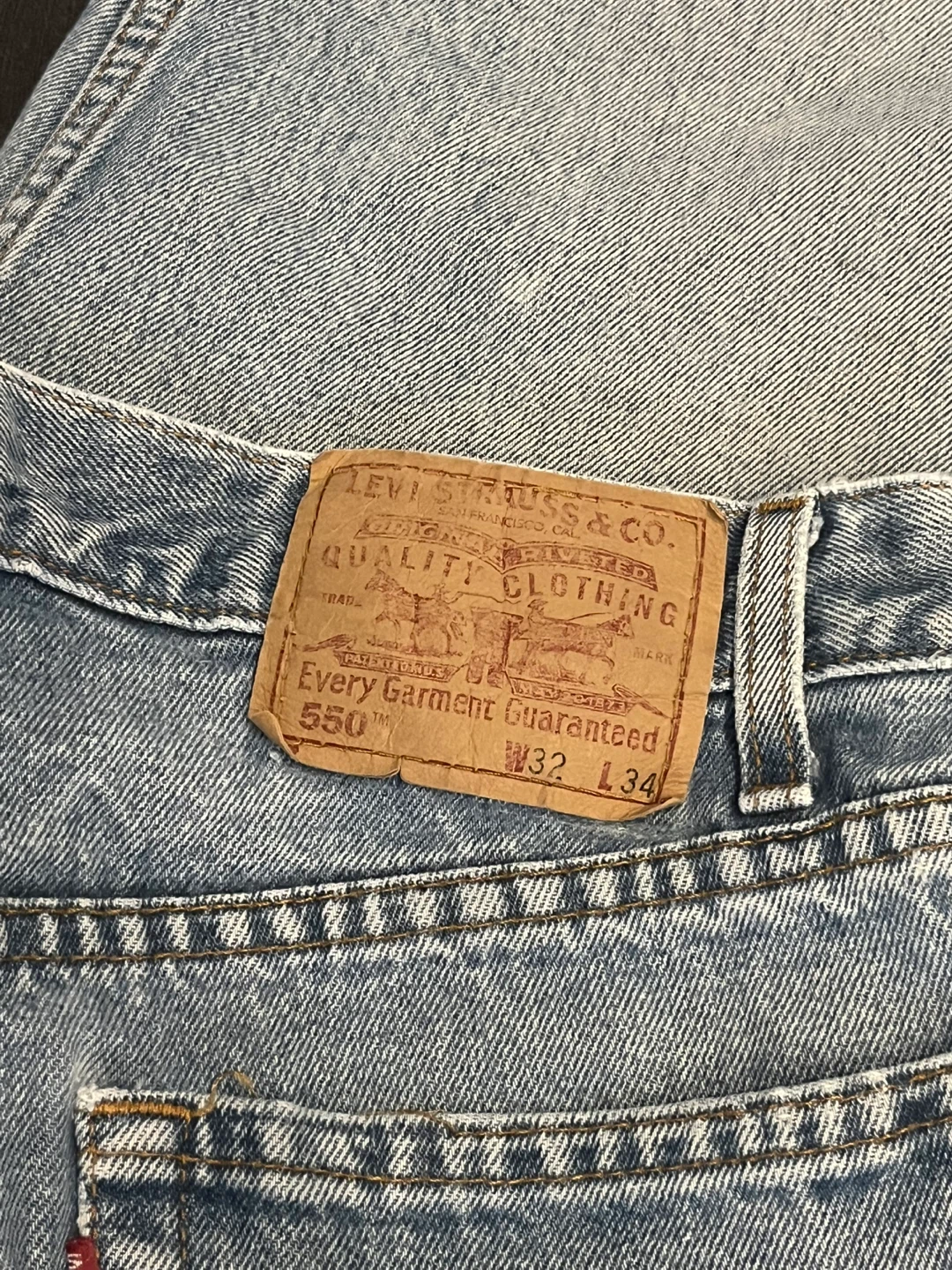 Vintage LEVI’S 550 Jeans W32 L34 Light Wash Relaxed Fit Denim - photo 3