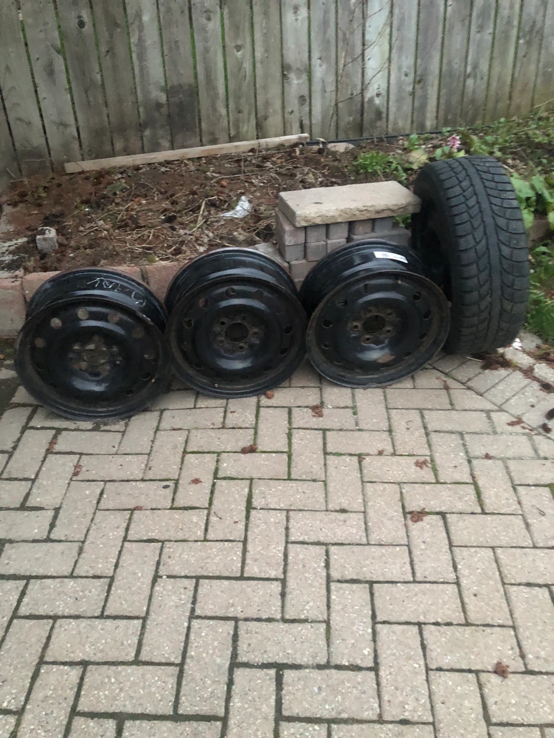 3/4 Black Steel rim and a new spare tire(extra) - photo 2