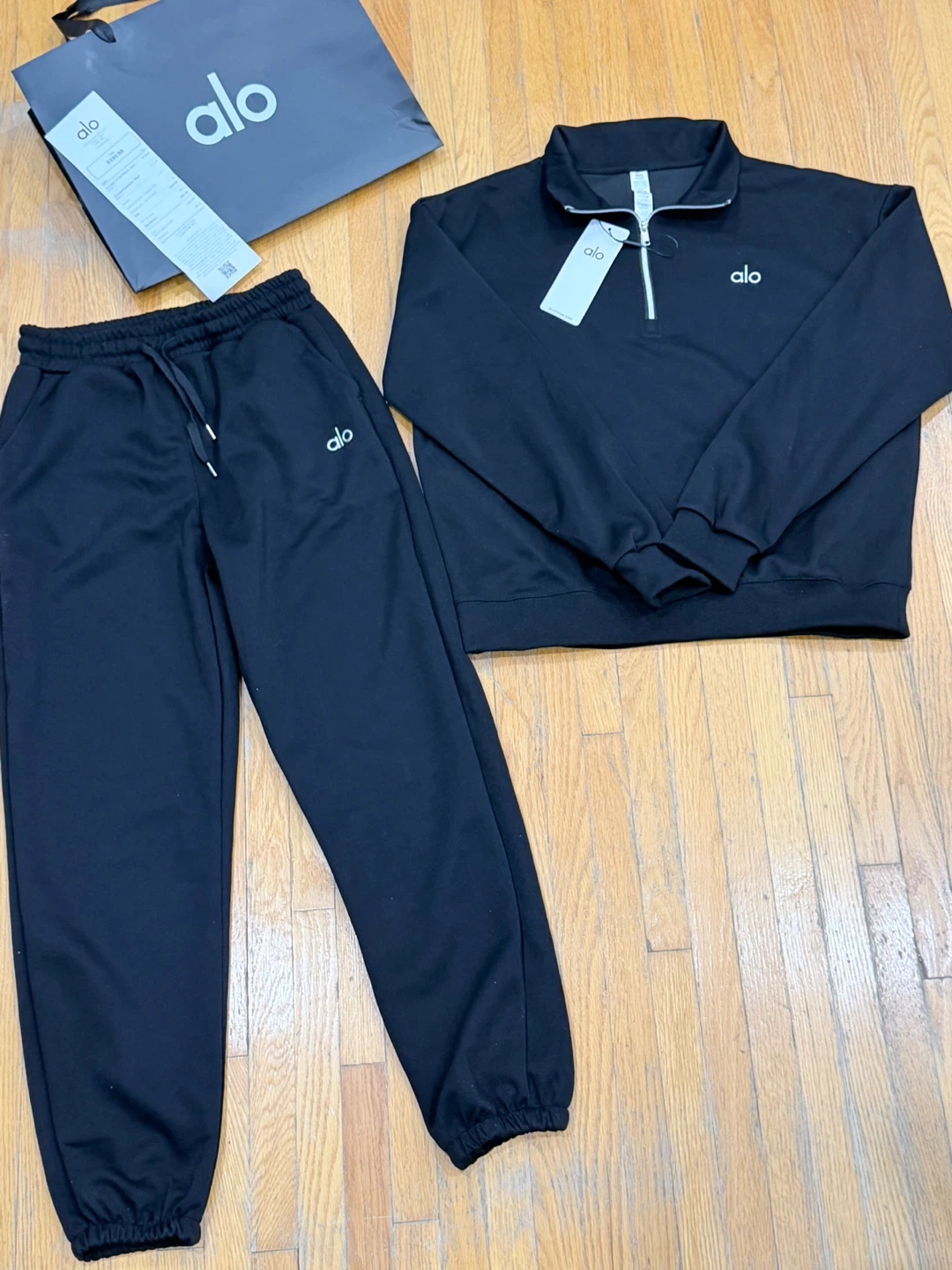 Alo Yoga Black Tracksuit Set