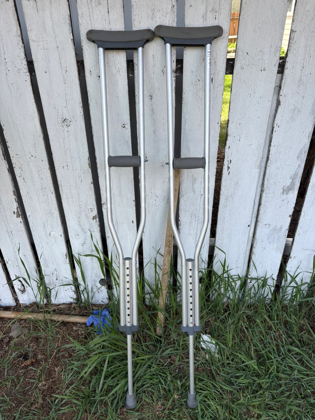 Adjustable Crutches for Patient Height 5'2" - 5'8"