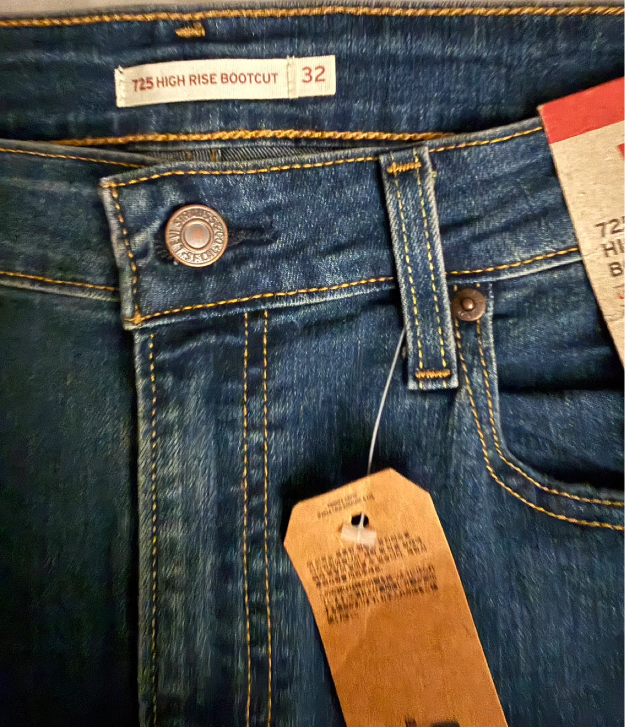 Levi's 725 High-Rise Bootcut Jeans Size 32 - photo 2