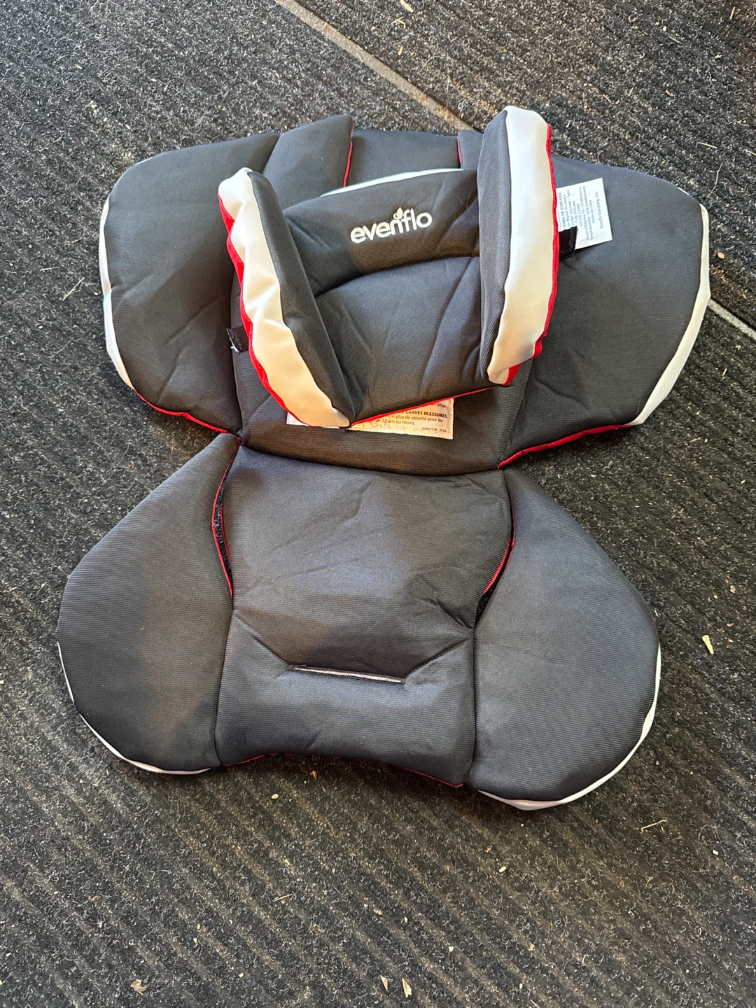 Evenflo Car Seat - photo 2