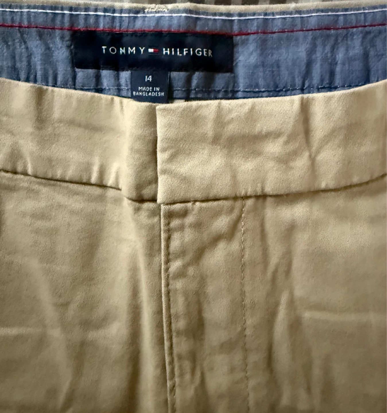 Tommy Hilfiger Khaki Shorts Size 14 - photo 2