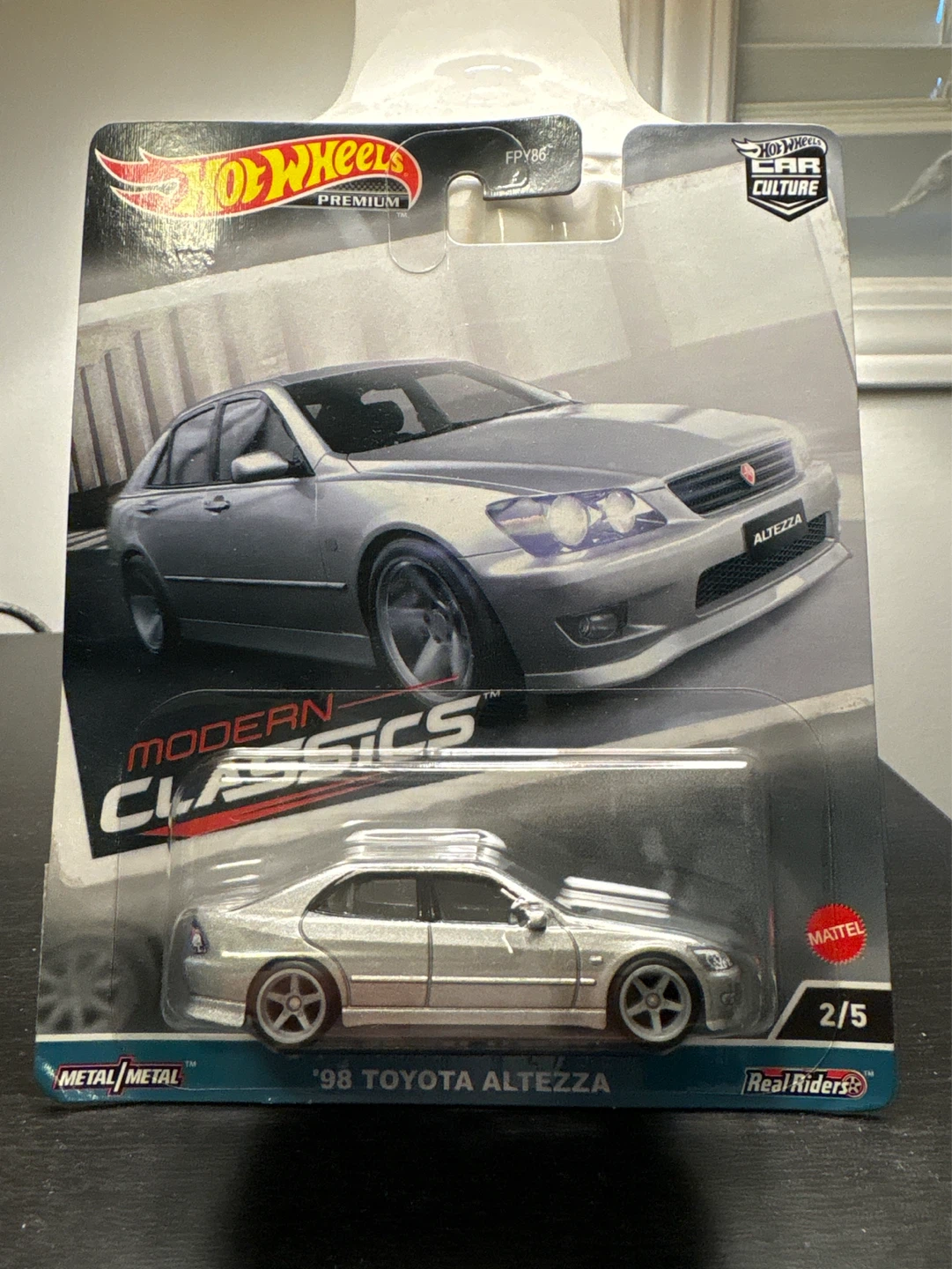Hot Wheels '98 Toyota Altezza Modern Classics Die-Cast Car - photo 2