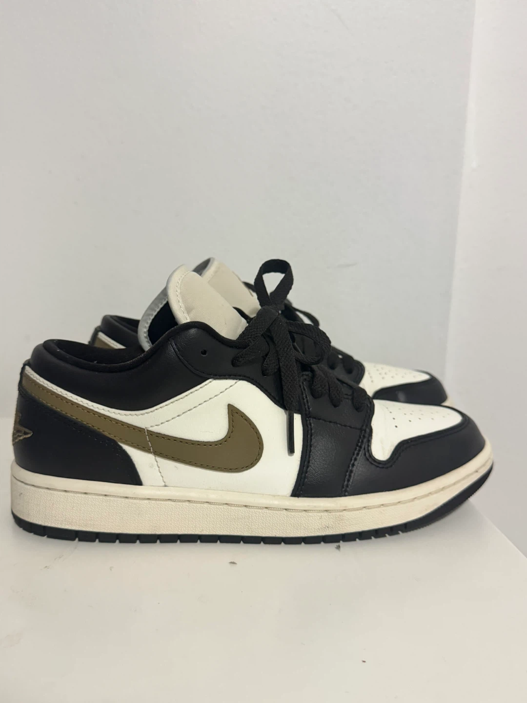 Womens Jordan 1 low ‘Shadow Brown’ (8US womens) - photo 3
