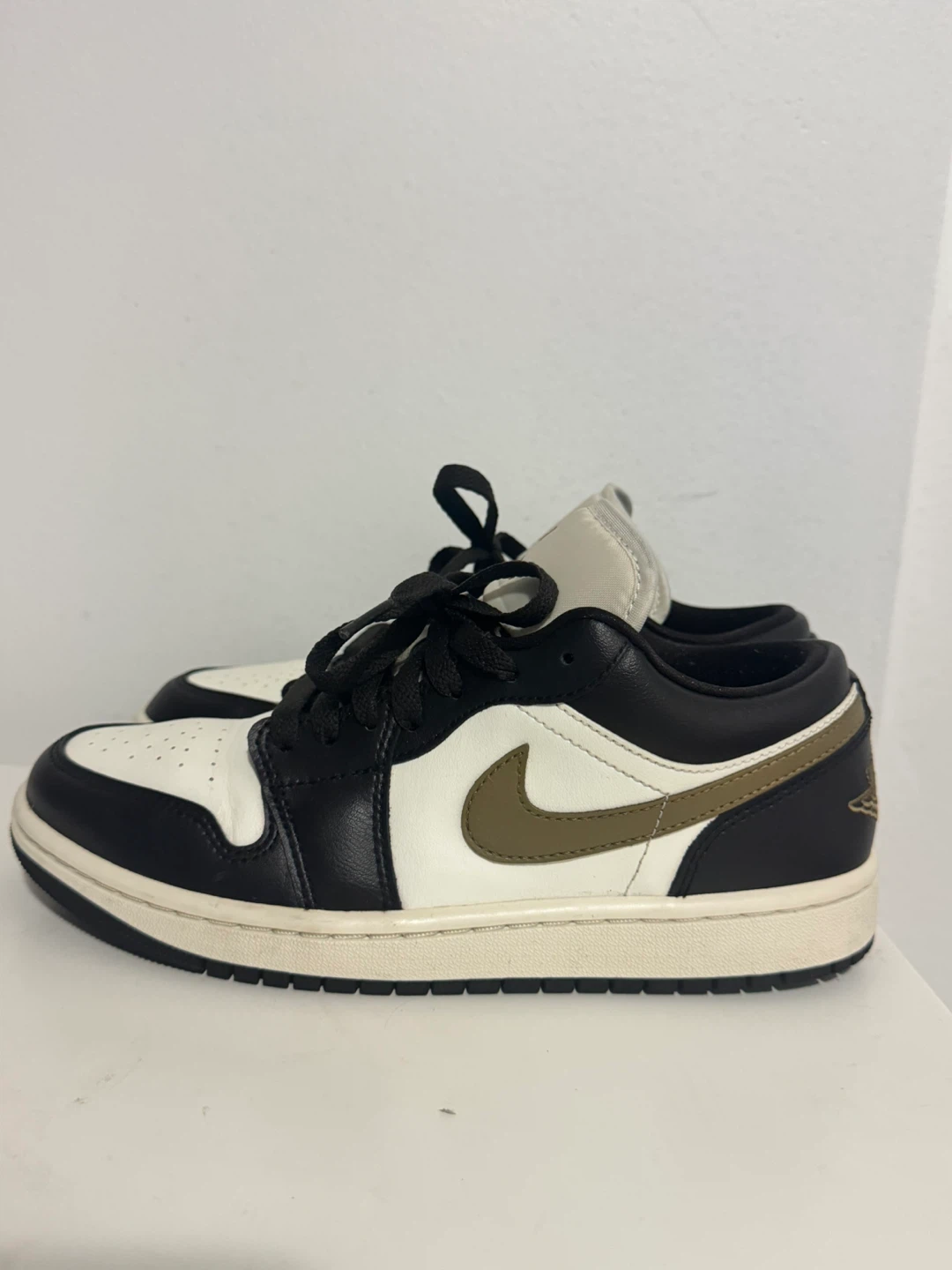 Womens Jordan 1 low ‘Shadow Brown’ (8US womens)