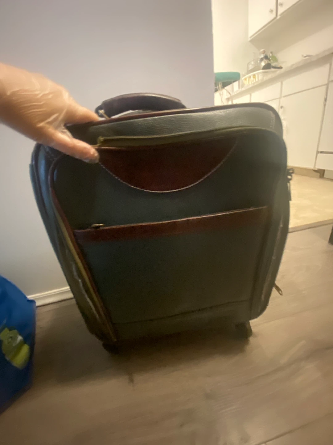 Carry on - Small suitcase