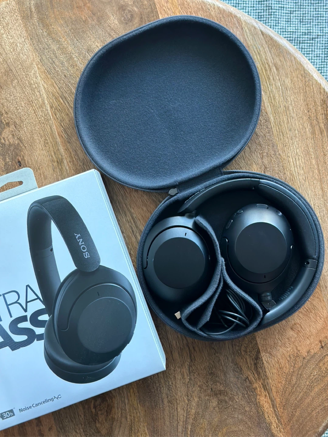Sony WH-XB910N Noise Cancelling Headphones - photo 2