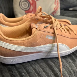 Puma Suede Classic Peach Sneakers Size 7.5