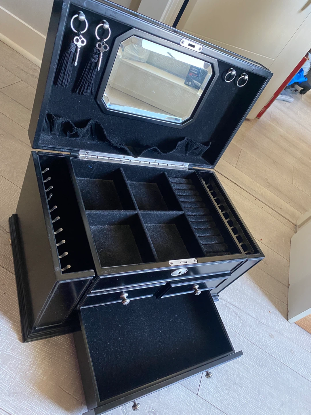Black Jewellery Box with Mirror and Drawers - photo 3