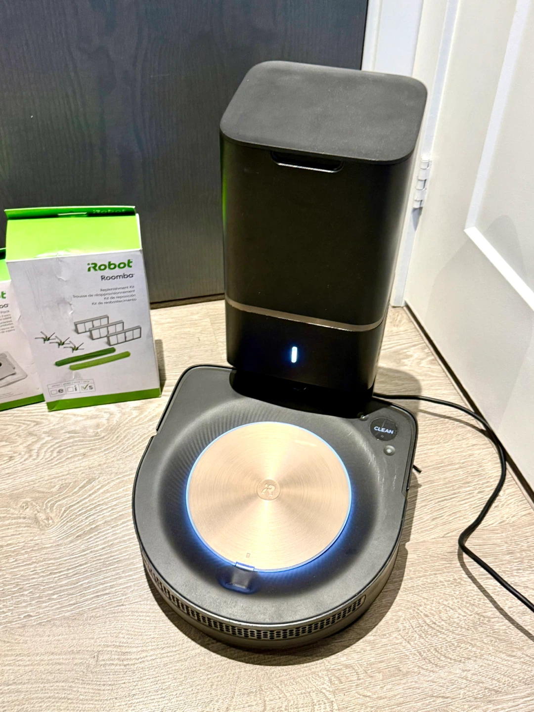 iRobot Roomba s9+ Robot Vacuum with Clean Base - photo 2