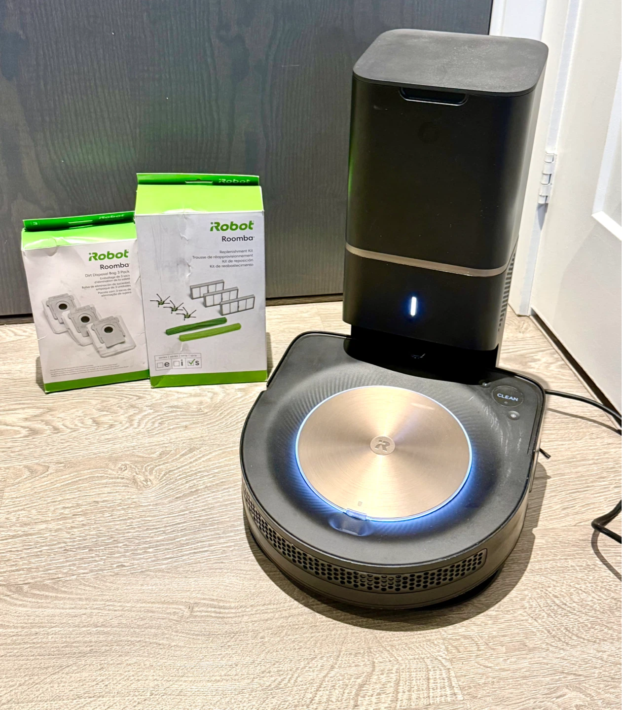 iRobot Roomba s9+ Robot Vacuum with Clean Base