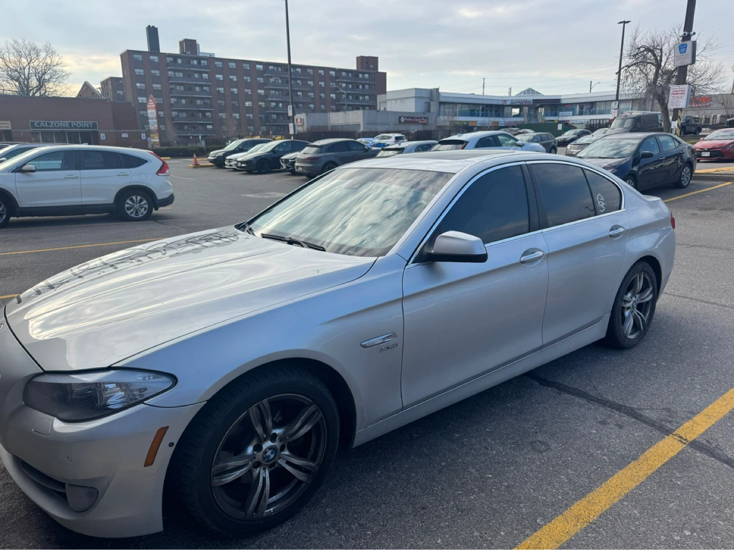 Silver BMW 528i Sedan - photo 5