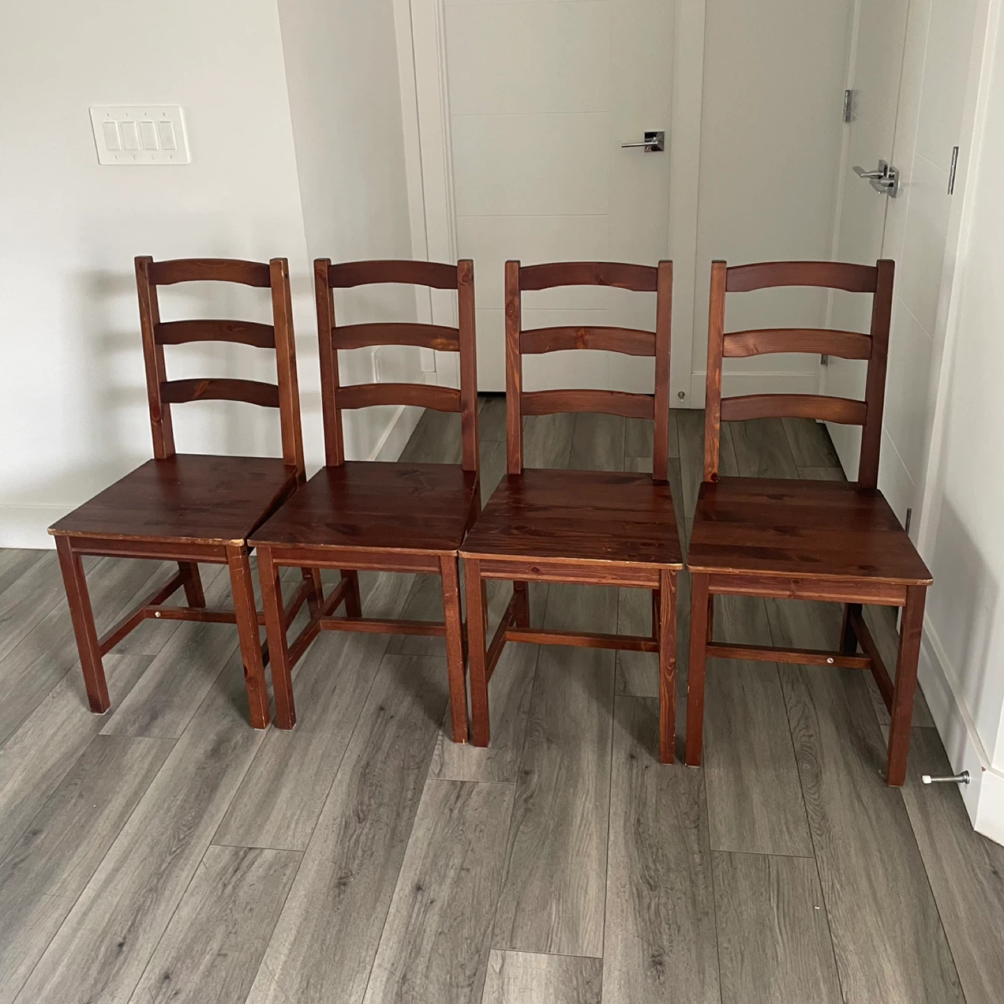 4 Dining Chairs