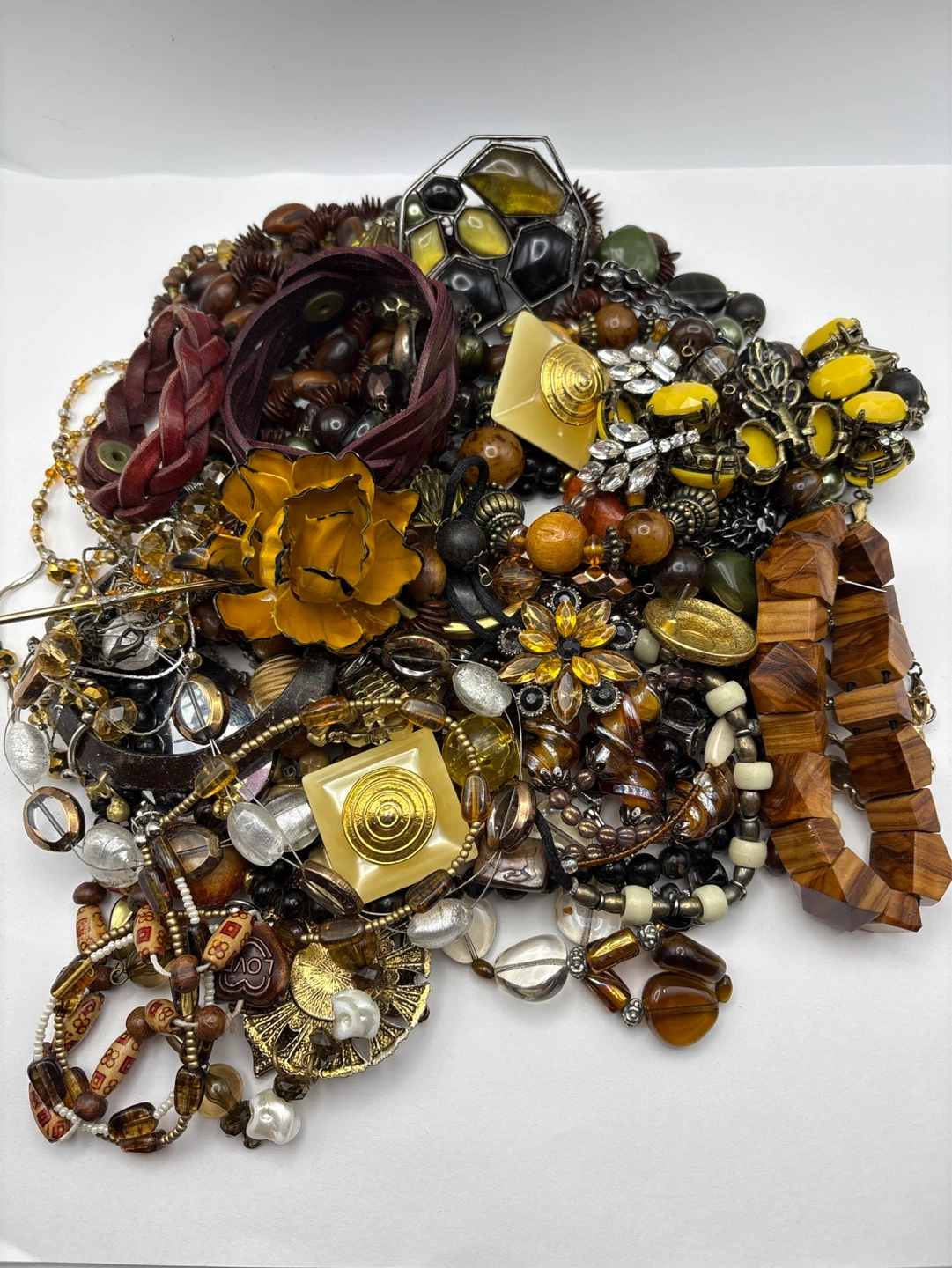 Yellow and brown Vintage Jewelry For Craft 981 gram