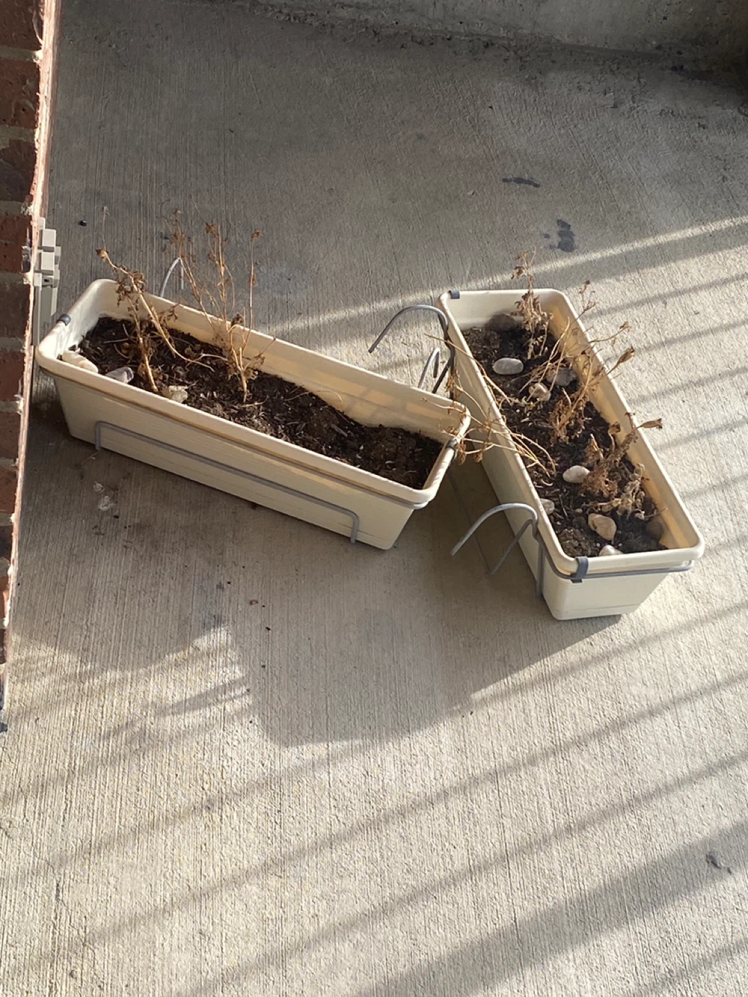 2 Plastic Hanging Balcony Planters