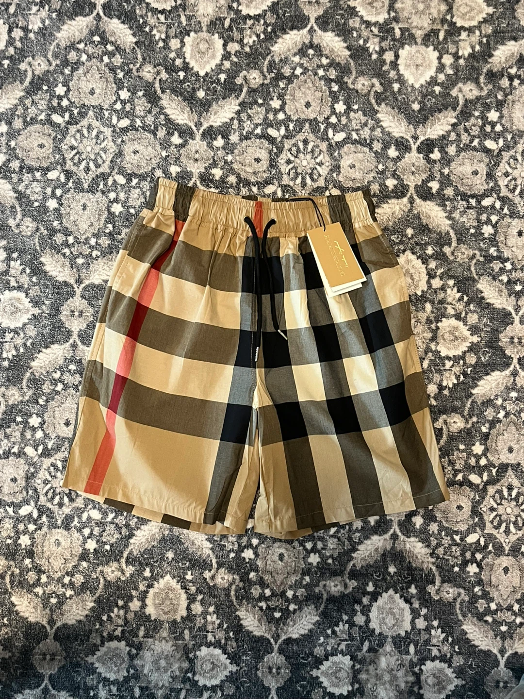 Burberry Plaid Shorts Size M