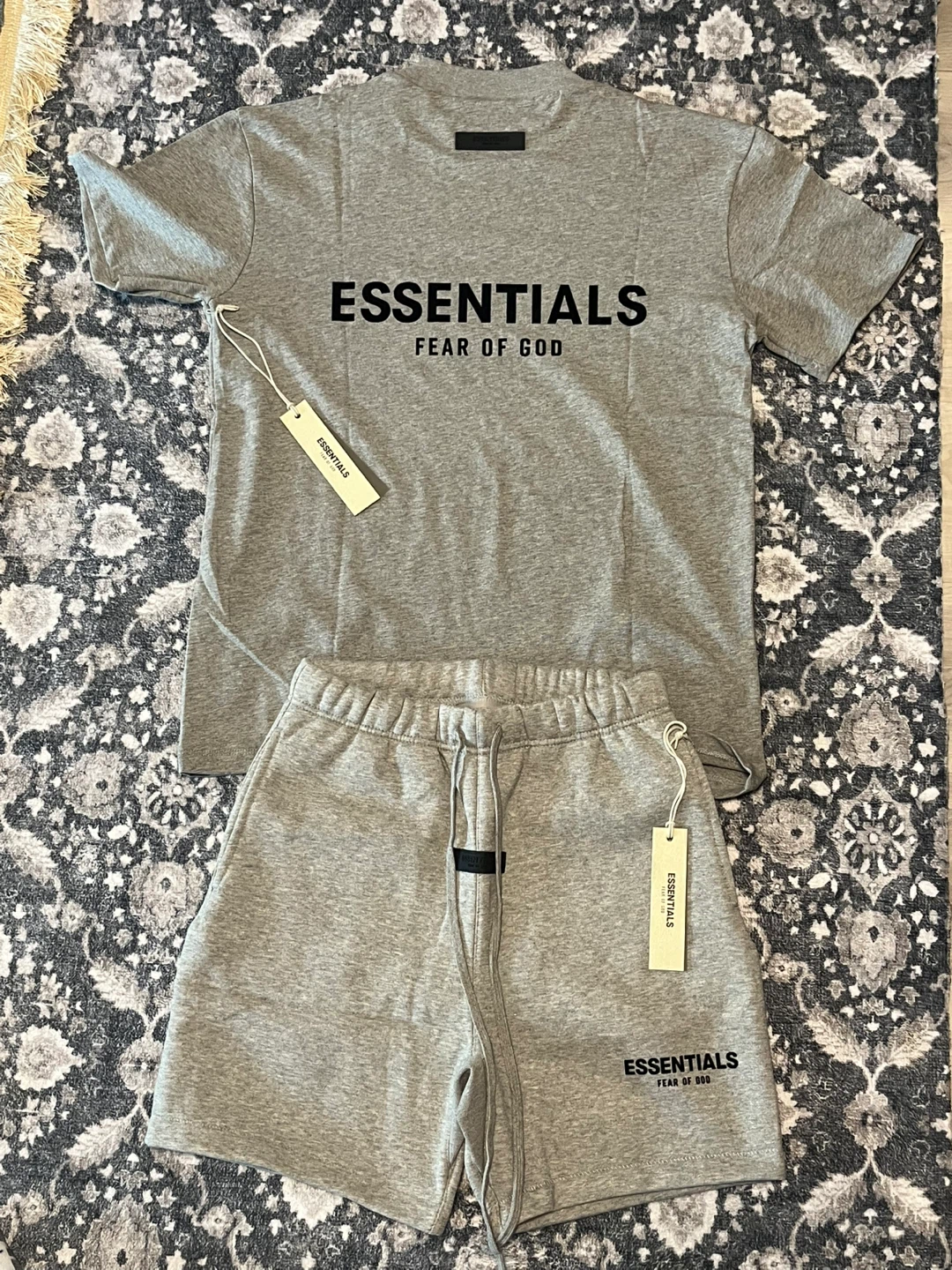 ESSENTIALS Fear of God Grey T-Shirt and Shorts Set - photo 2