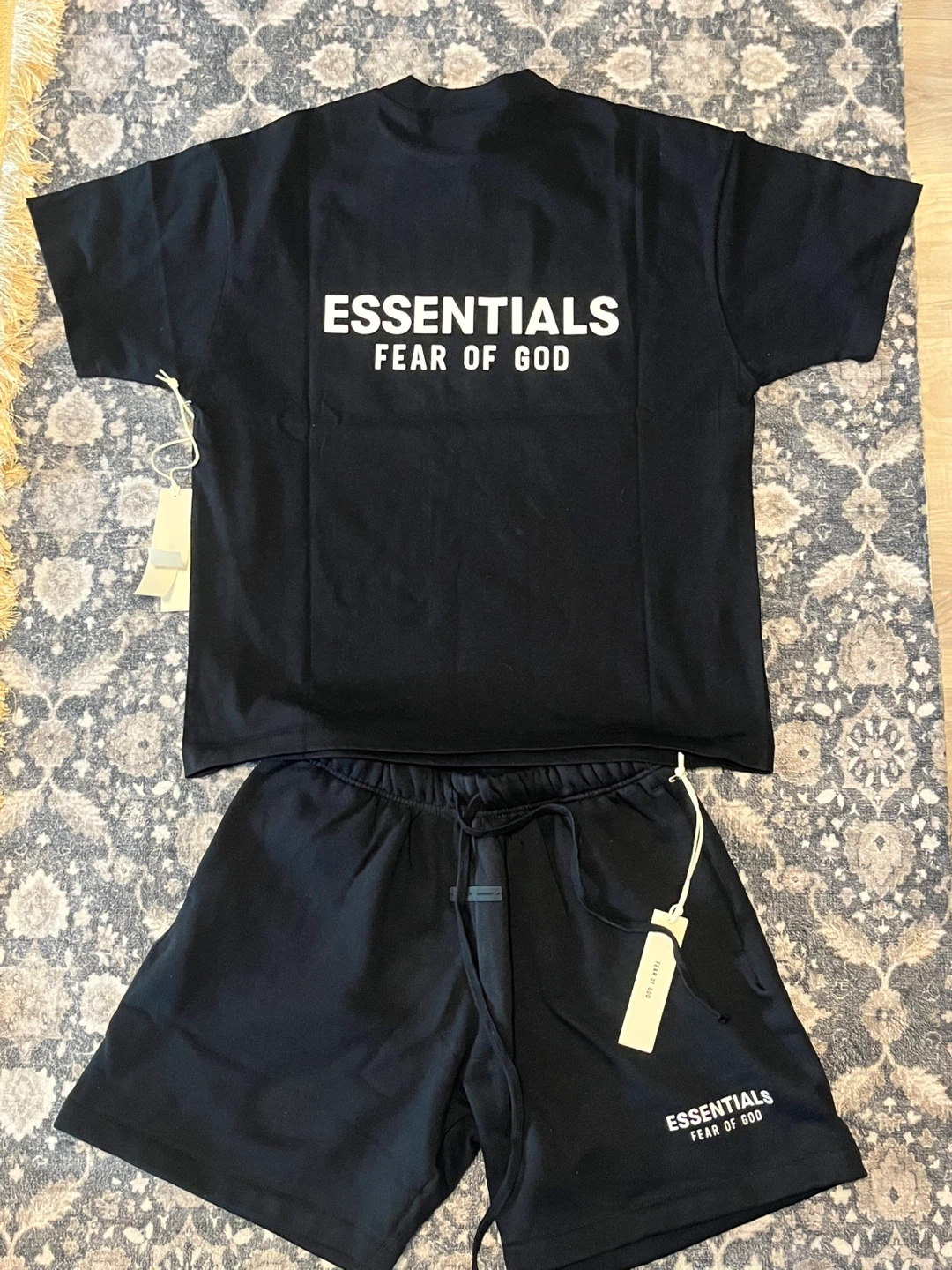 Essentials Fear of God Black T-Shirt and Shorts Set - photo 2