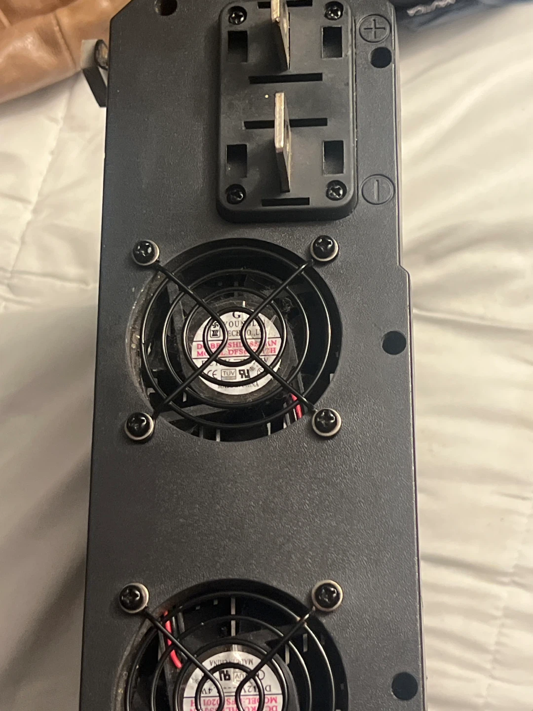 Eliminator 3000W Digital Power Inverter - photo 2