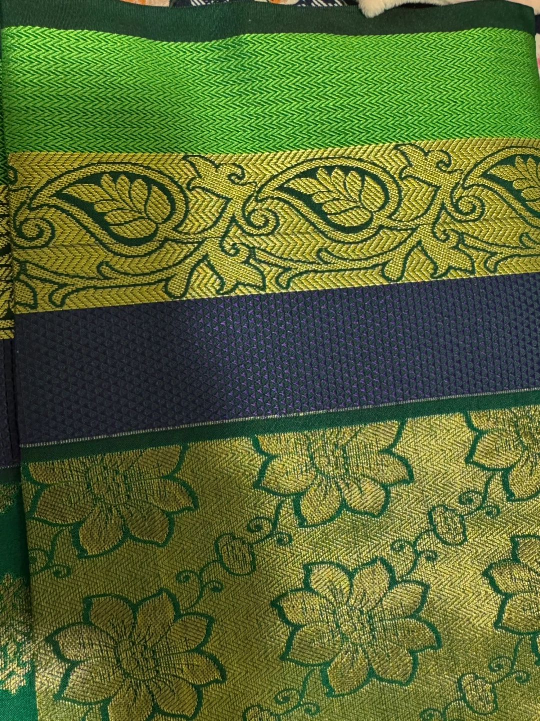 Green and Gold Silk Saree with Floral and Paisley Design - photo 3