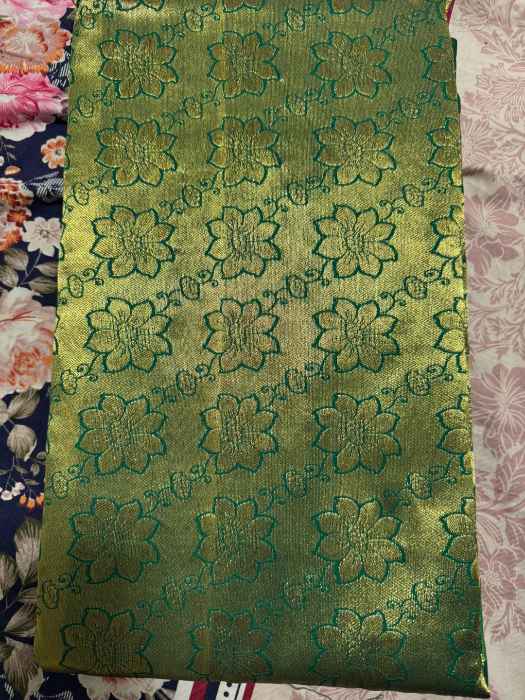 Green and Gold Silk Saree with Floral and Paisley Design - photo 2