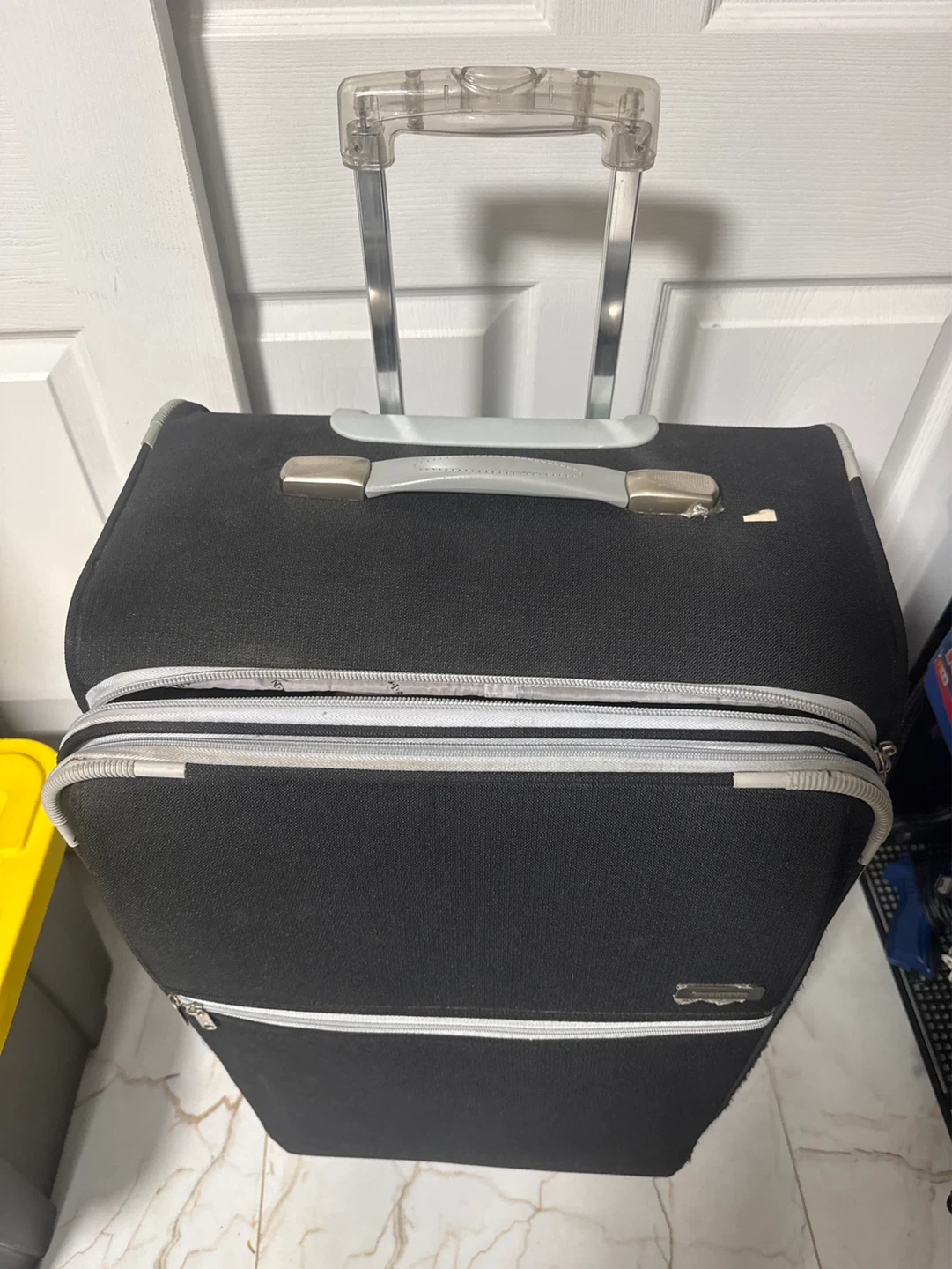 Gabbiano Black Rolling Suitcase - photo 2