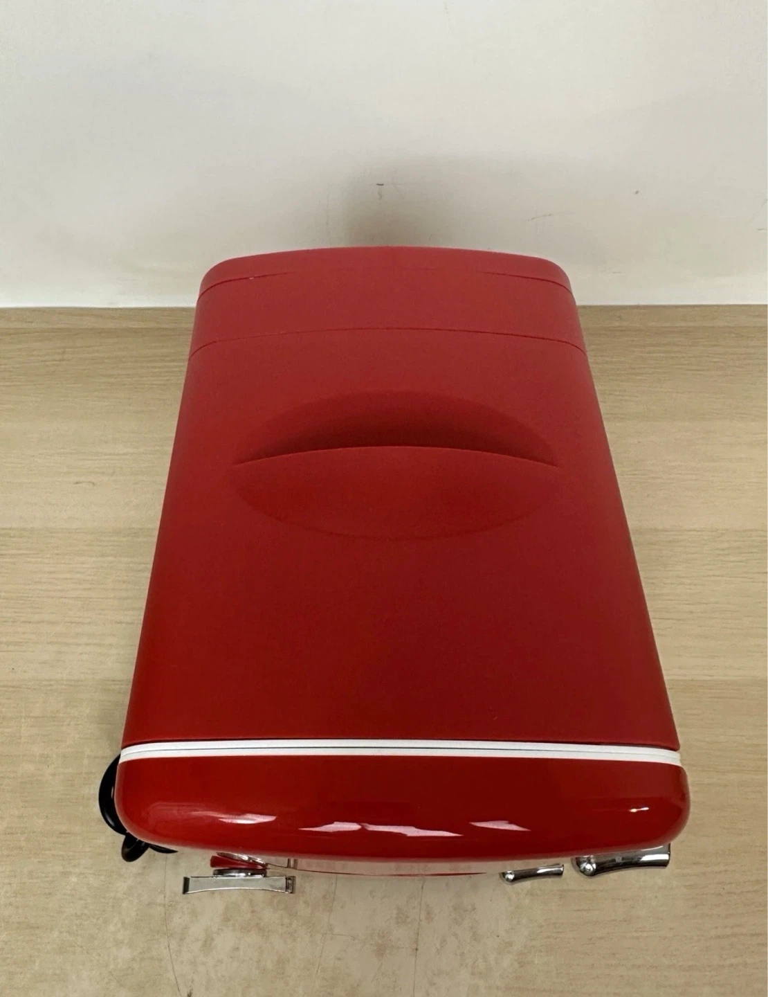Frigidaire Red Mini Fridge - photo 2