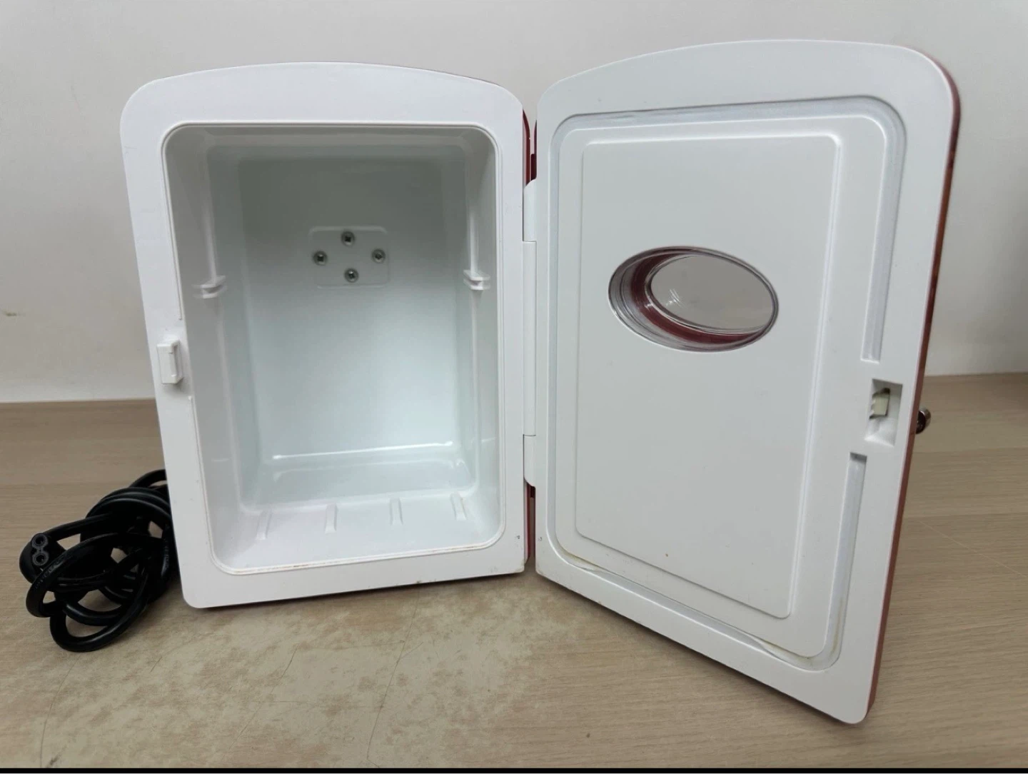 Frigidaire Red Mini Fridge - photo 3